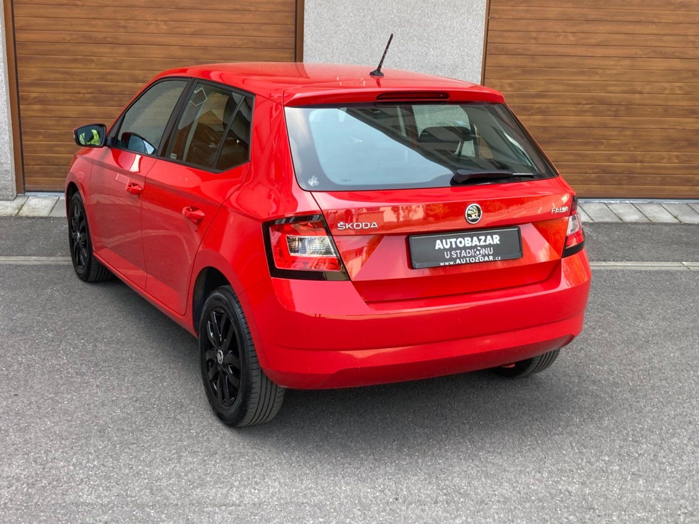 Škoda Fabia, 1.0 MPI 1.majitel,koupeno v ČR - fotka 5