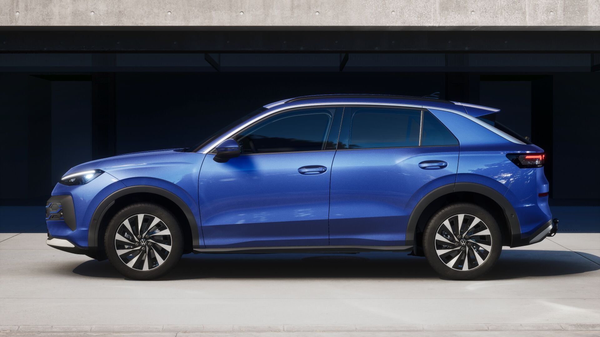 Volkswagen T-Roc, T-Roc People 1,5 eTSI 85 kW - fotka 2