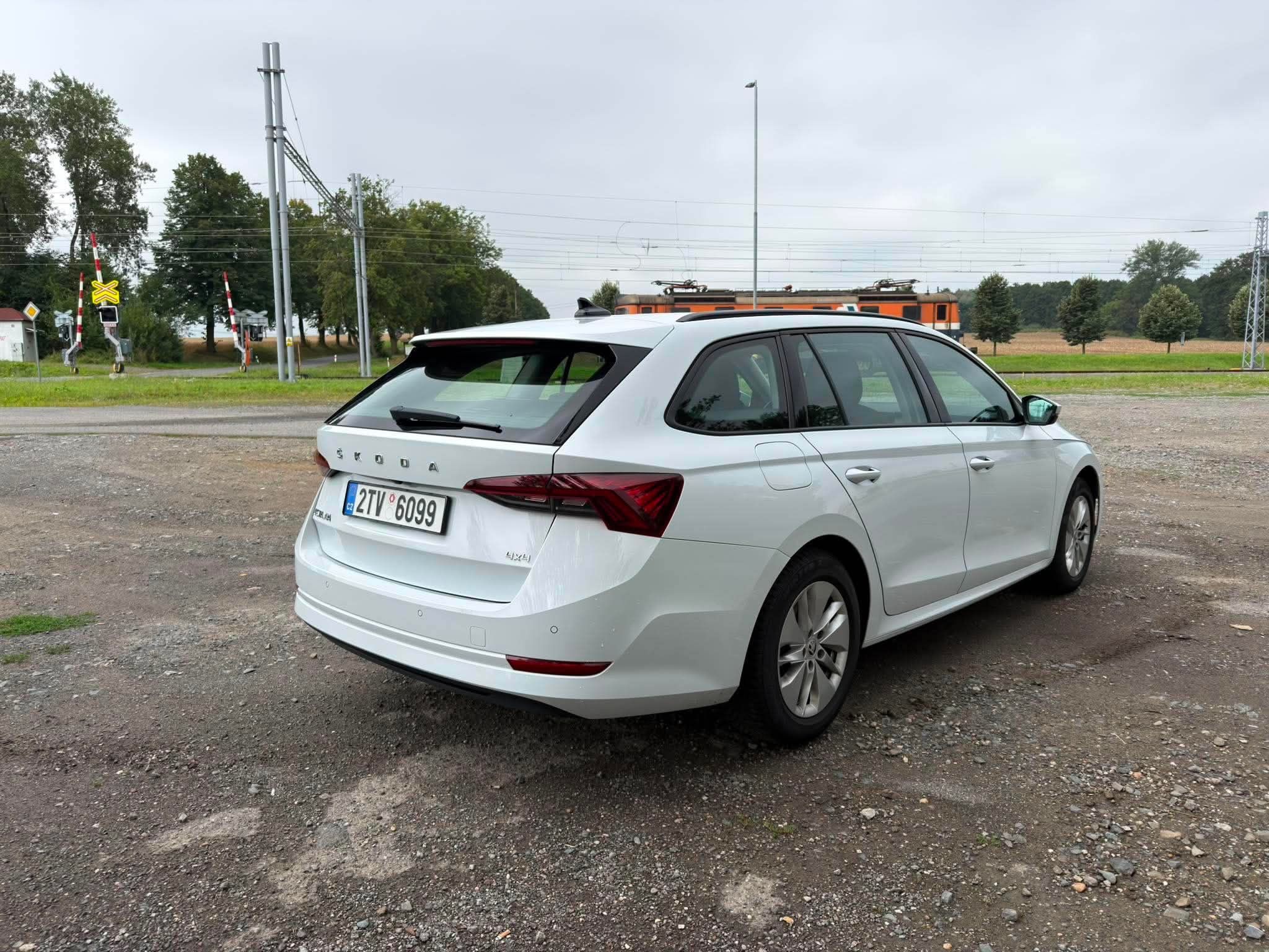 Škoda Octavia - fotka 6