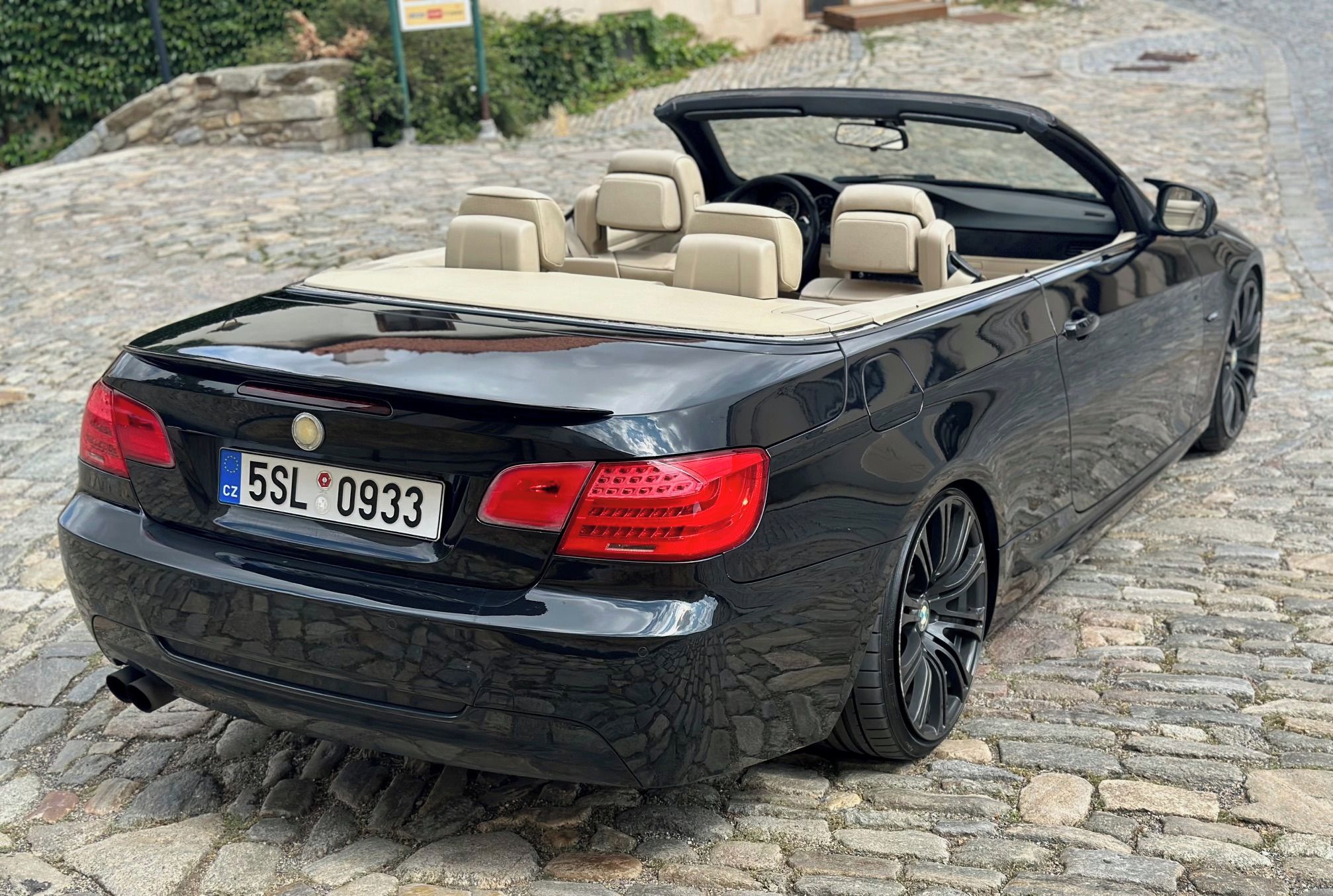 BMW Řada 3, 330i E93, N53, kabrio, 19” - fotka 2