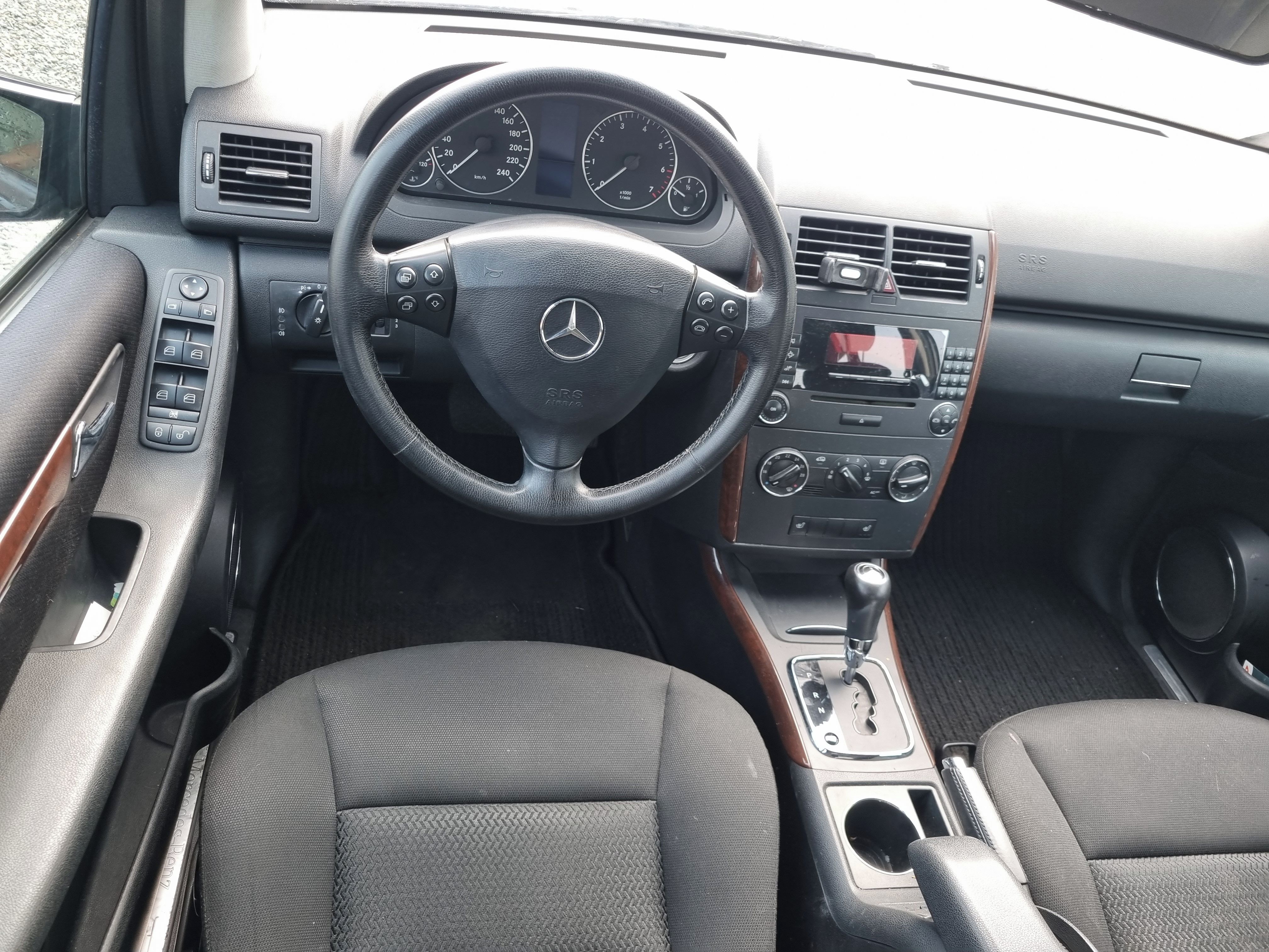 Mercedes-Benz Třídy A, A 1.7 85Kw Automat - fotka 5