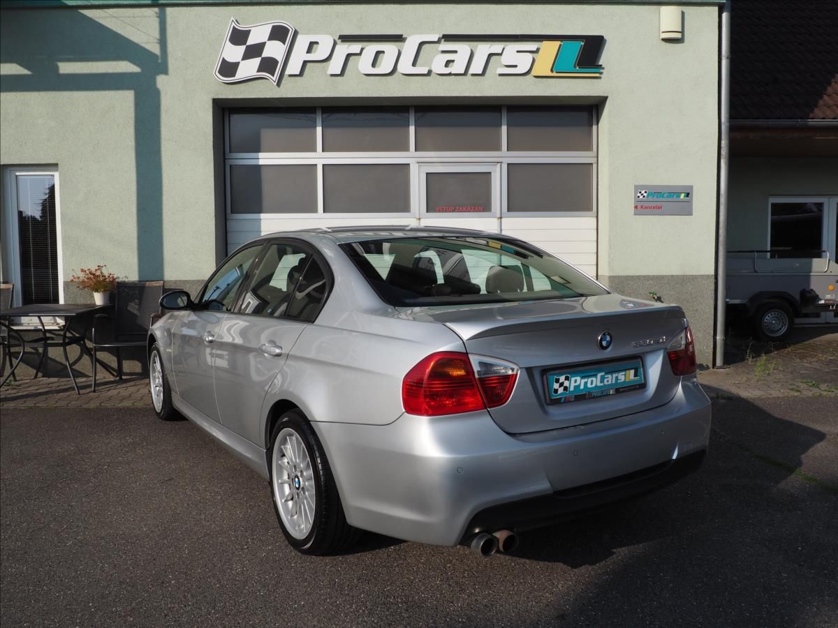 BMW Řada 3, 330xd  M-paket - fotka 4
