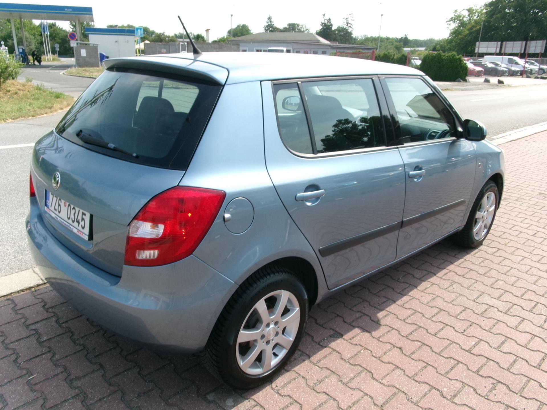 Škoda Fabia, 1,4 16V KLIMA TEMP ALU - fotka 4