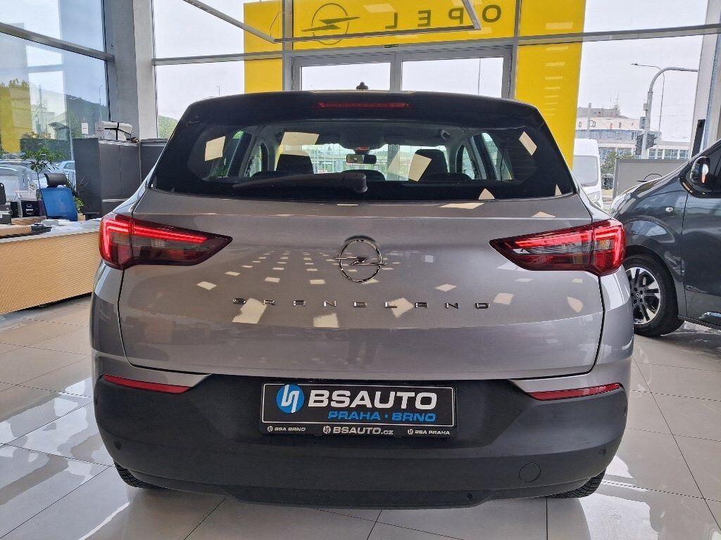 Opel Grandland, 1.2T 96kW 2022 - fotka 5