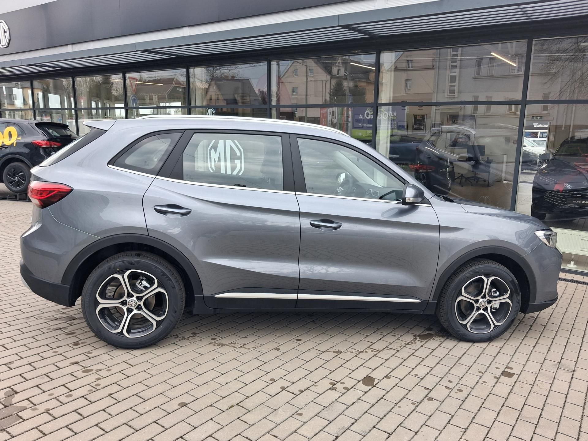 MG ZS, EMOTION Hybrid+ 145kW 4AT - fotka 5