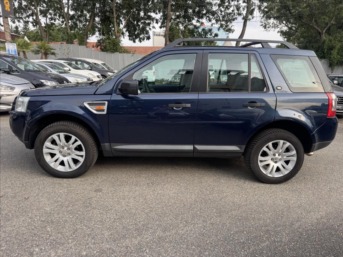 Land Rover Freelander, 2,2 krasný stav - fotka 6