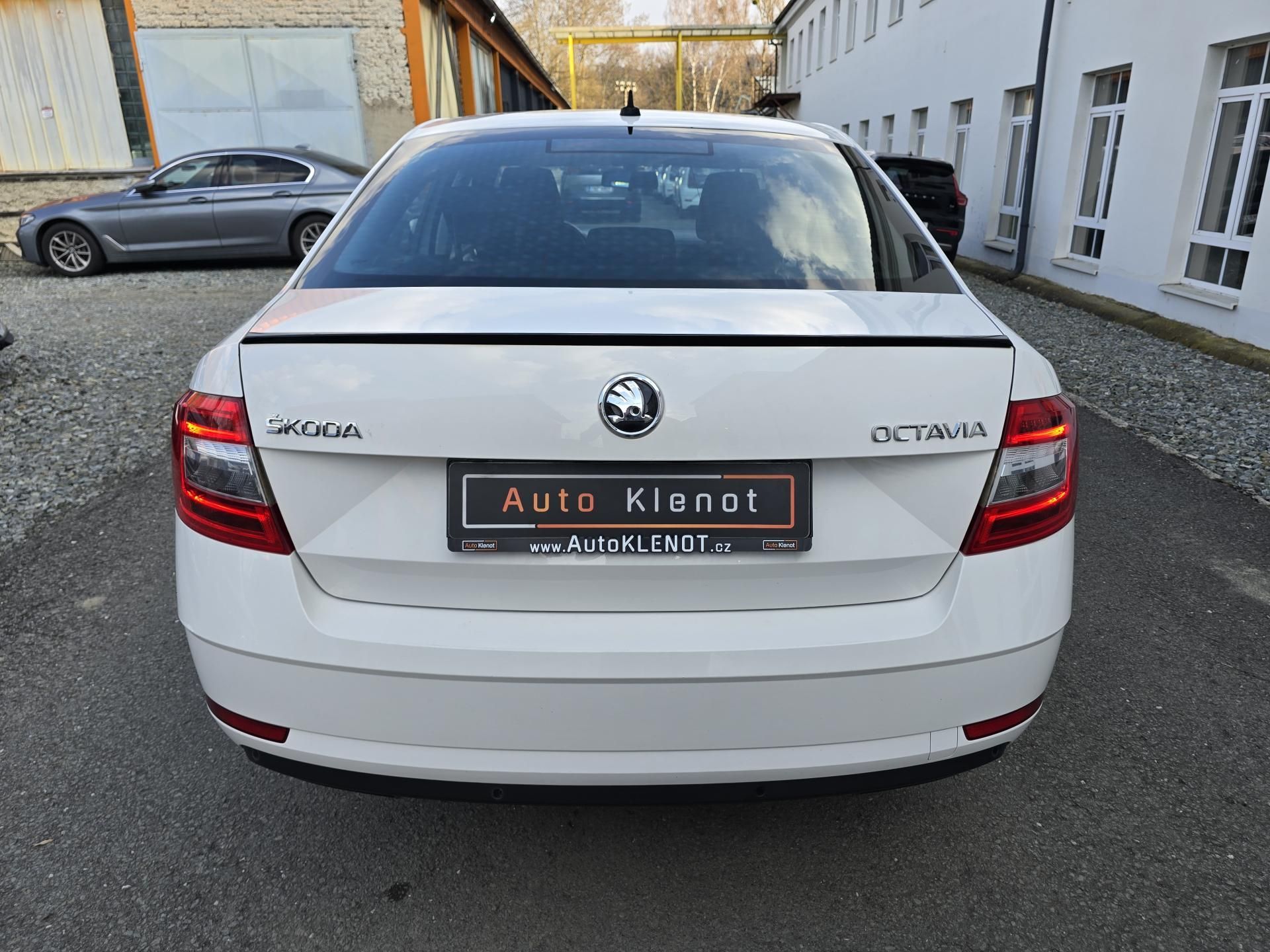 Škoda Octavia, 1,5TSI 110kW 1.Maj. ČR -DPH - fotka 6