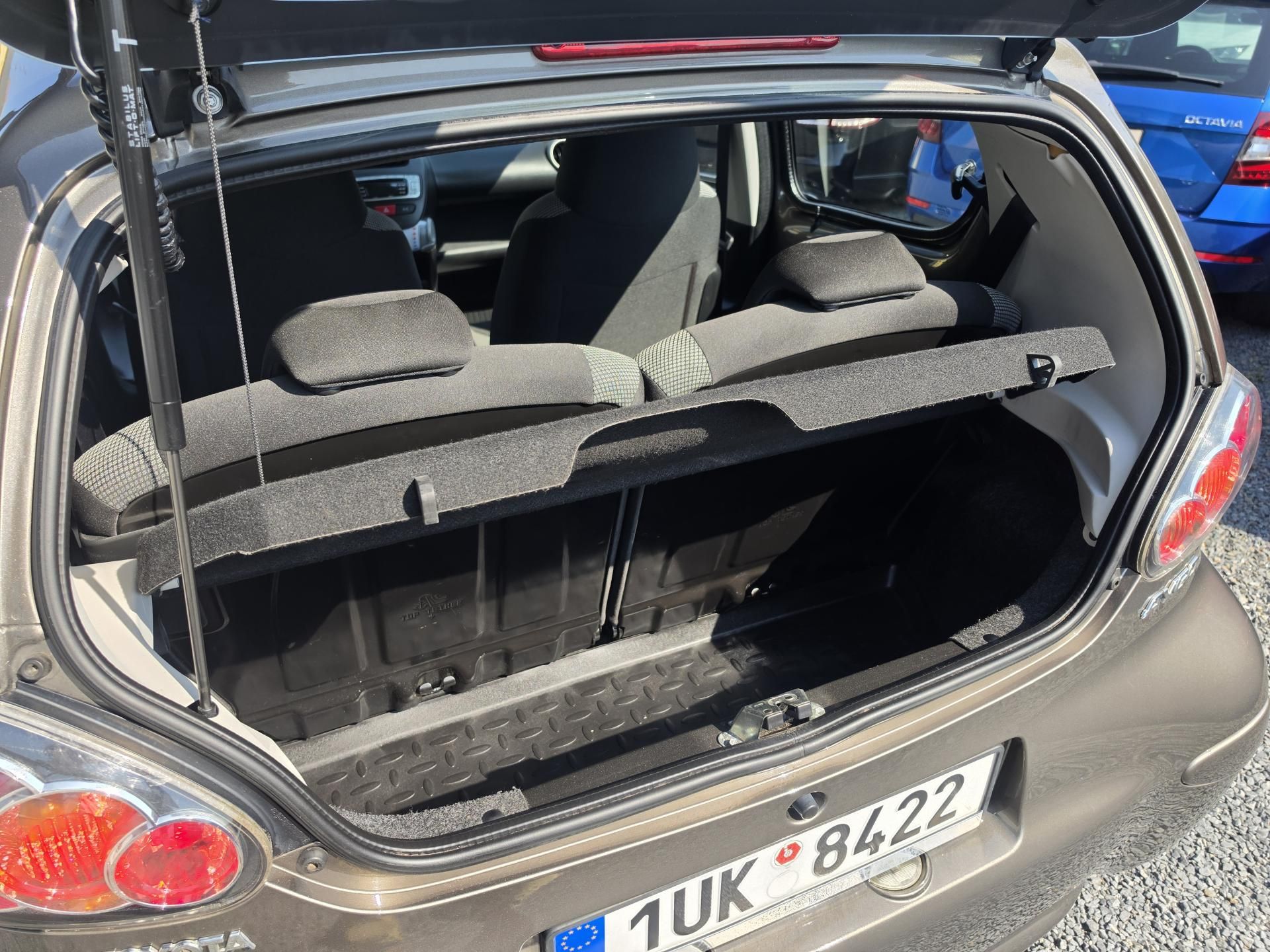 Toyota Aygo, 1.0 i Navigace  Vyhřev sedadel - fotka 5