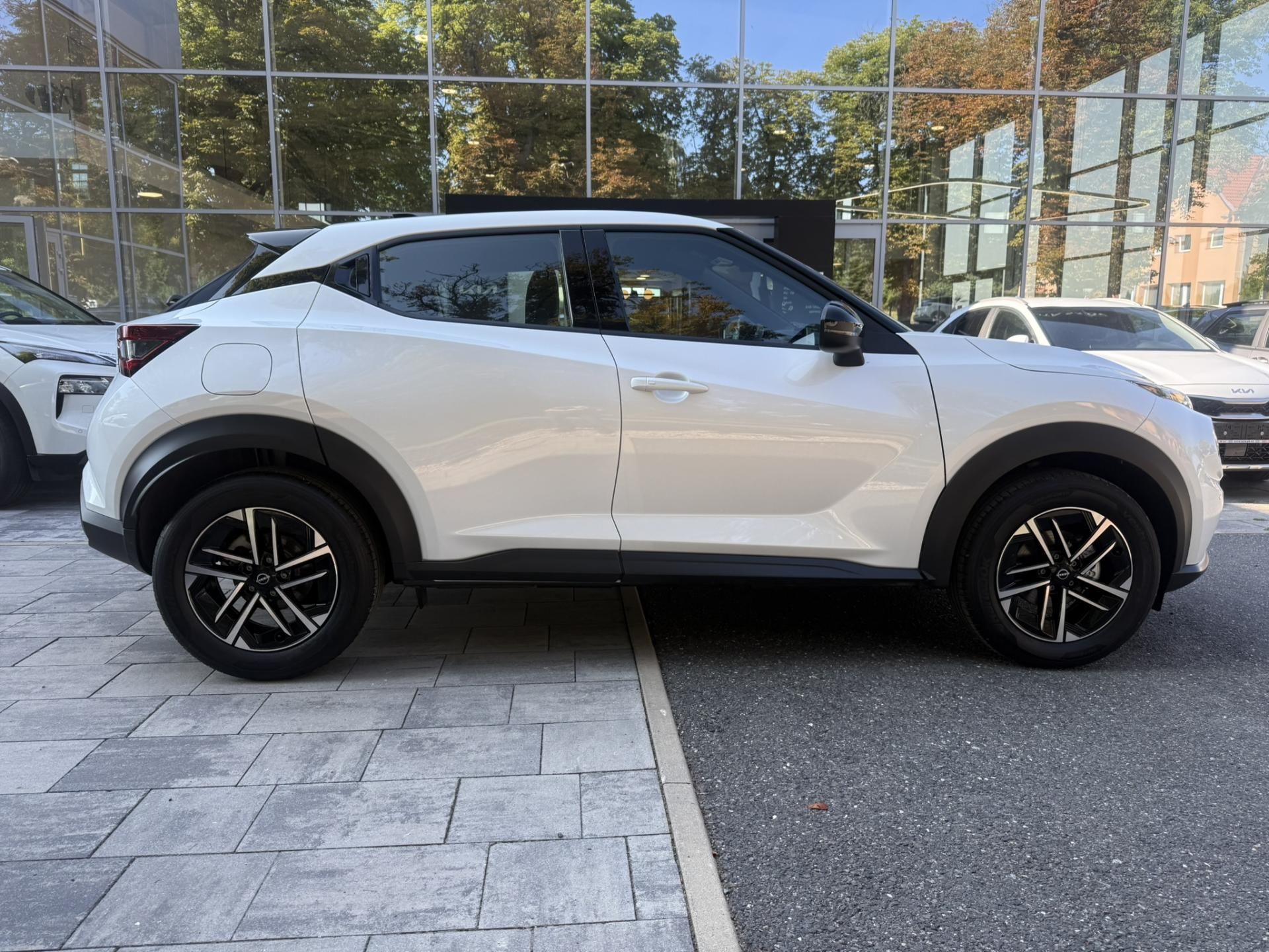 Nissan Juke, JUKE DIG-T 6MT N-CONNECTA + CP - fotka 4
