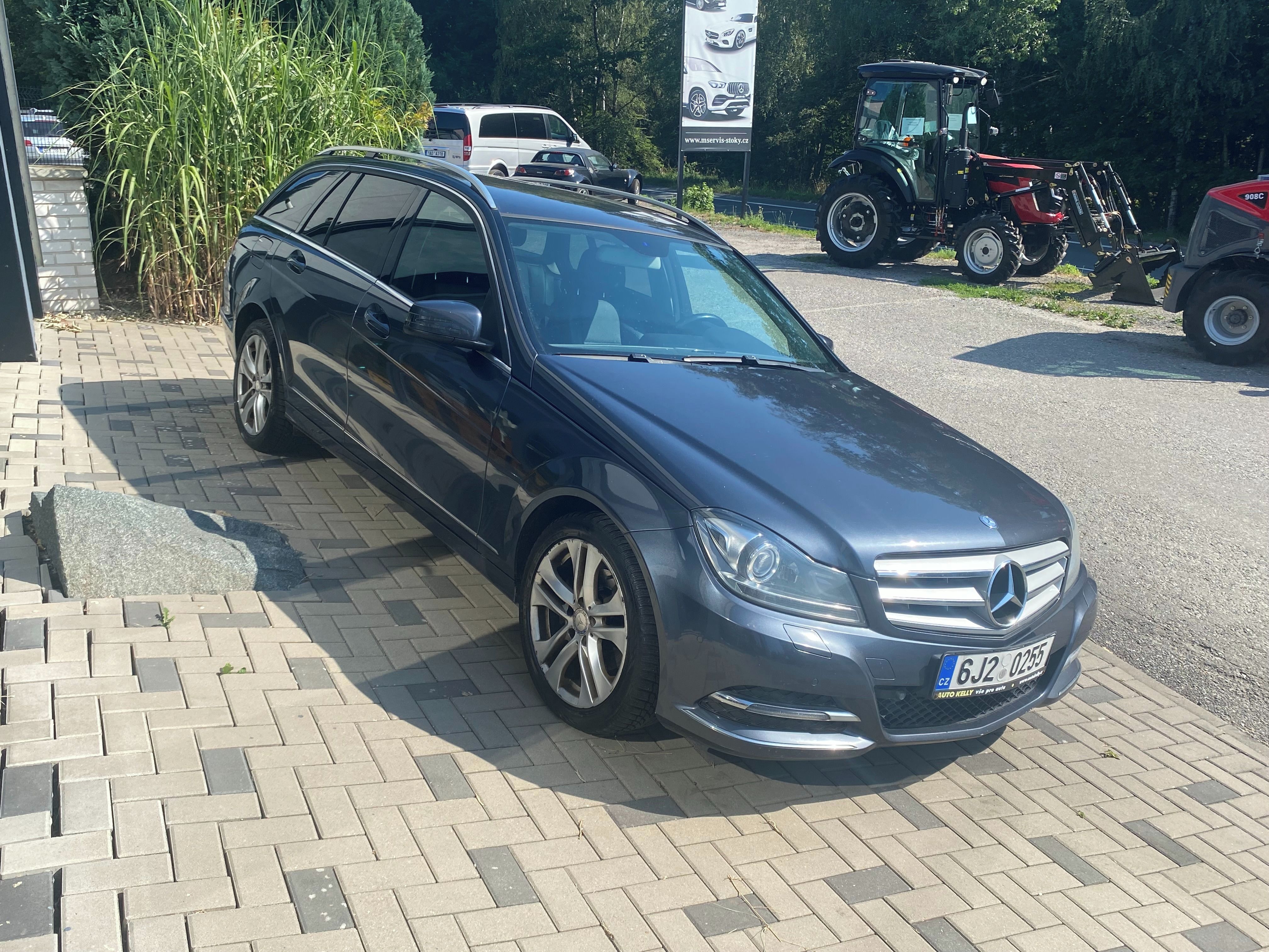 Mercedes-Benz Třídy C, C 250 CDI 4MATIC - fotka 2
