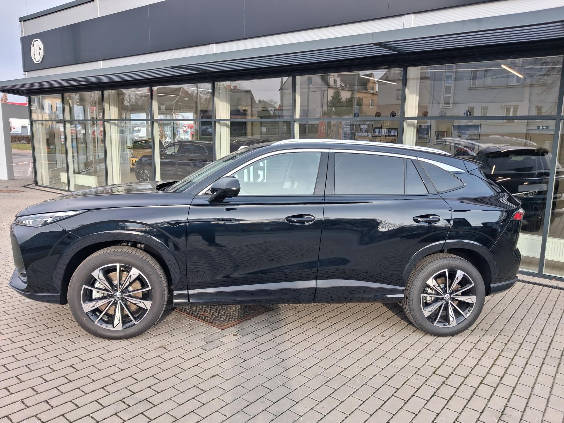 MG HS, EXCLUSIVE 1.5TGI 125kW 7DCT - fotka 2