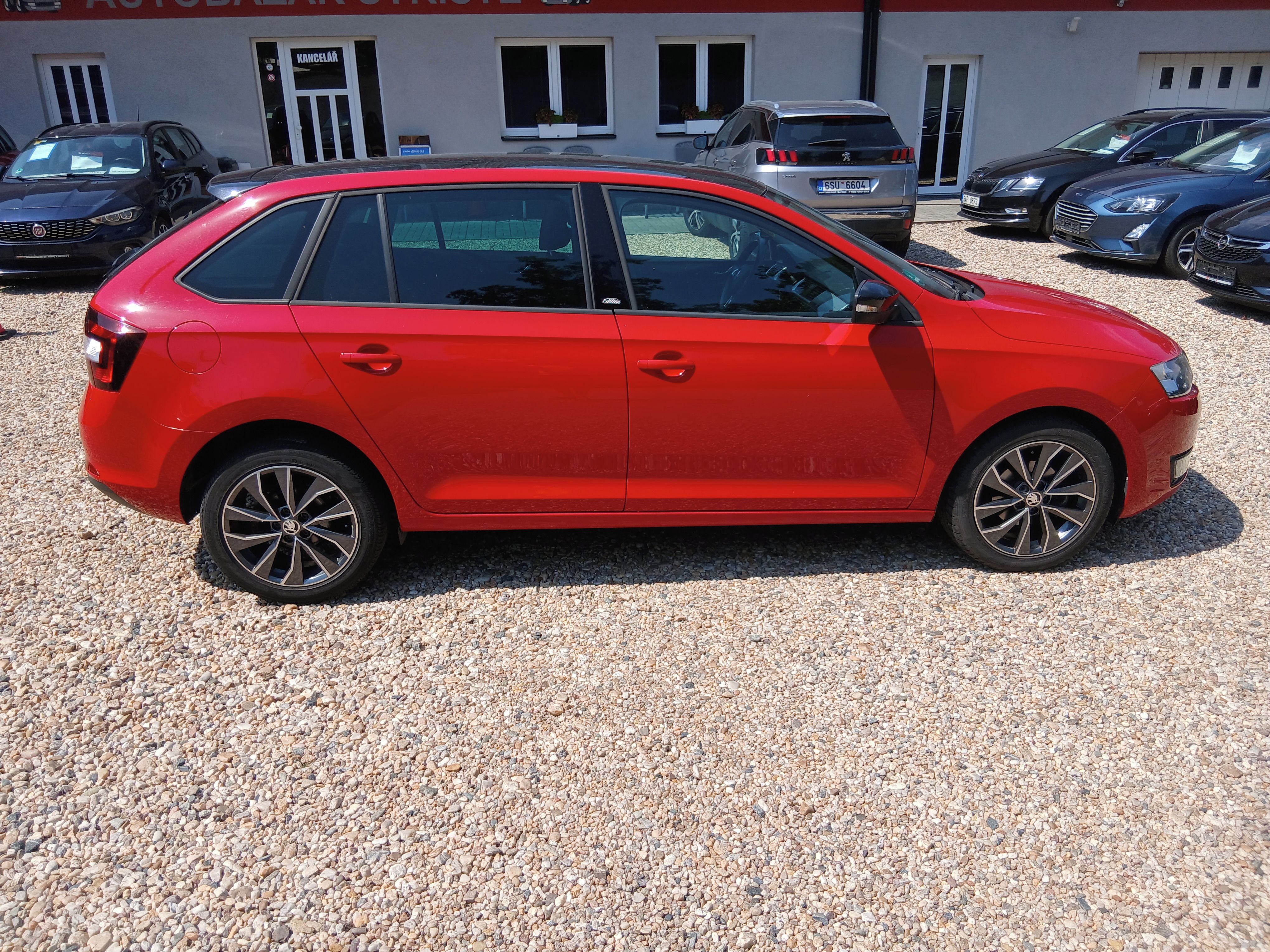 Škoda Rapid, 1.4 TDi 66KW DSG, Edition,1xMa - fotka 4
