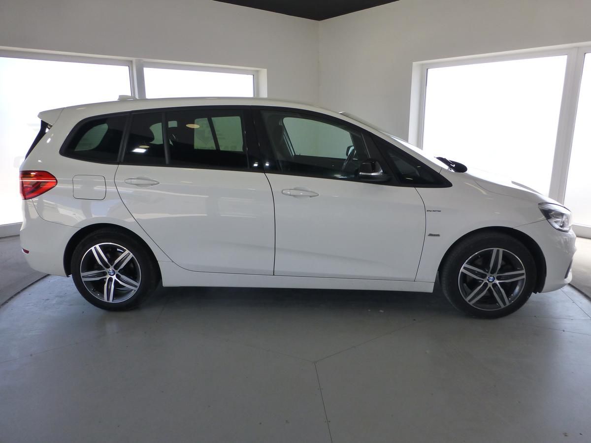 BMW Řada 2, 2,0D*NAVI*ALU*VYHŘ.SED*M.PAKET - fotka 4