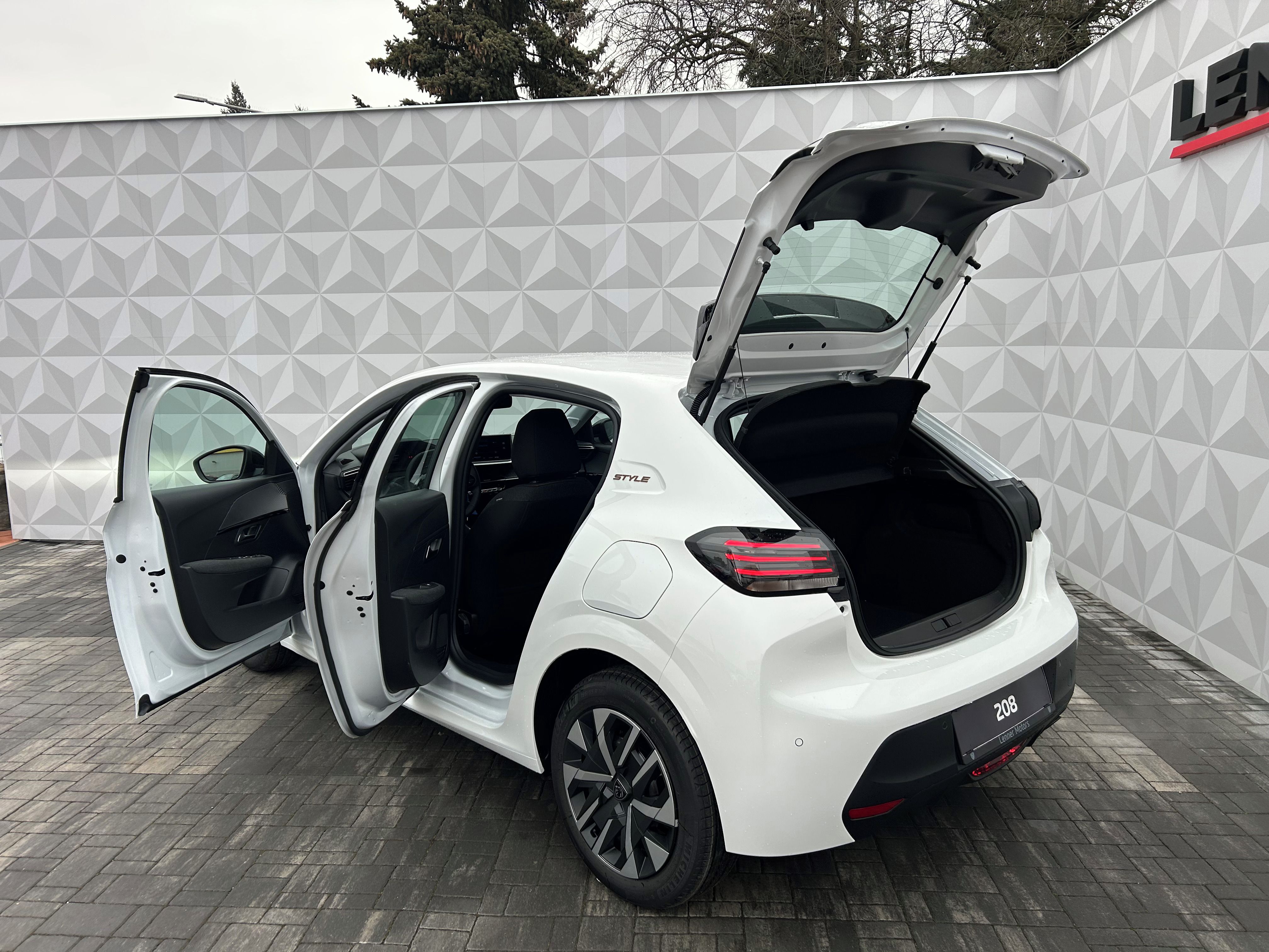 Peugeot 208, STYLE Turbo 100 MAN6 - fotka 5