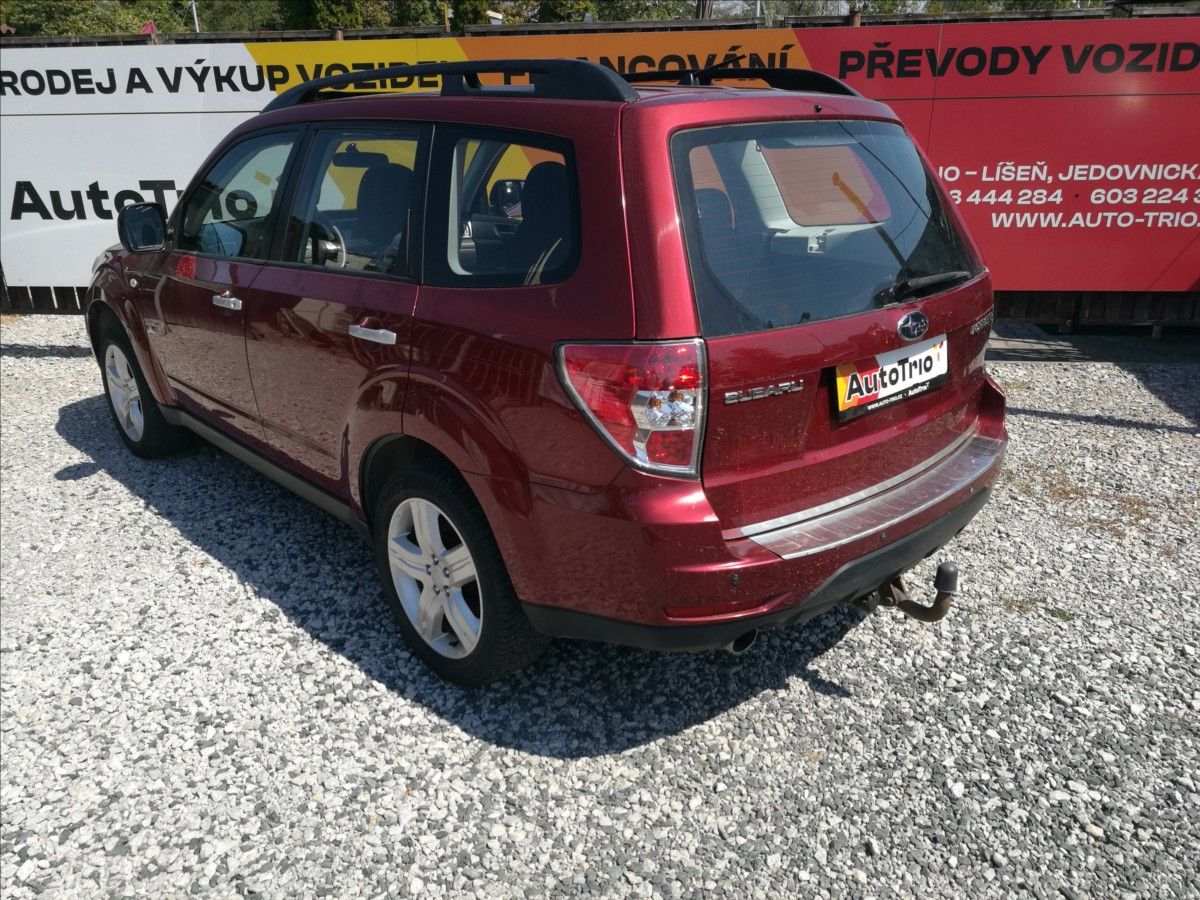 Subaru Forester, 2,0 i 4x4 - fotka 4