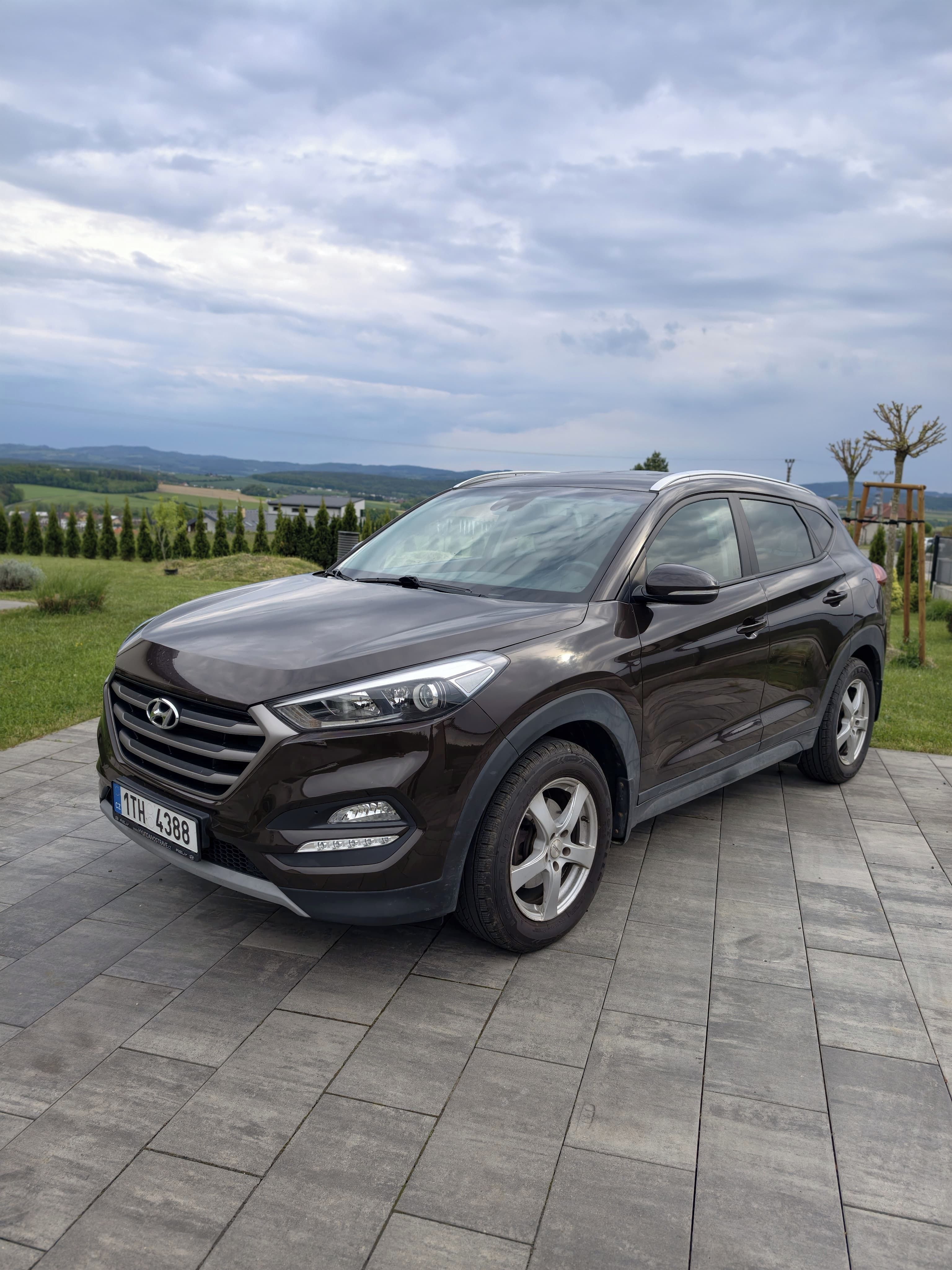 Hyundai Tucson, 1,6 T-GDI 6st manuál 177k - fotka 3