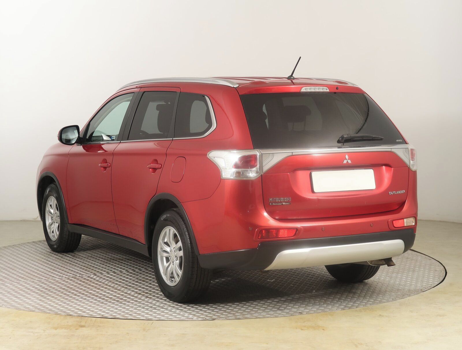Mitsubishi Outlander, 2.2 DI-D, 4X4, Navi - fotka 4