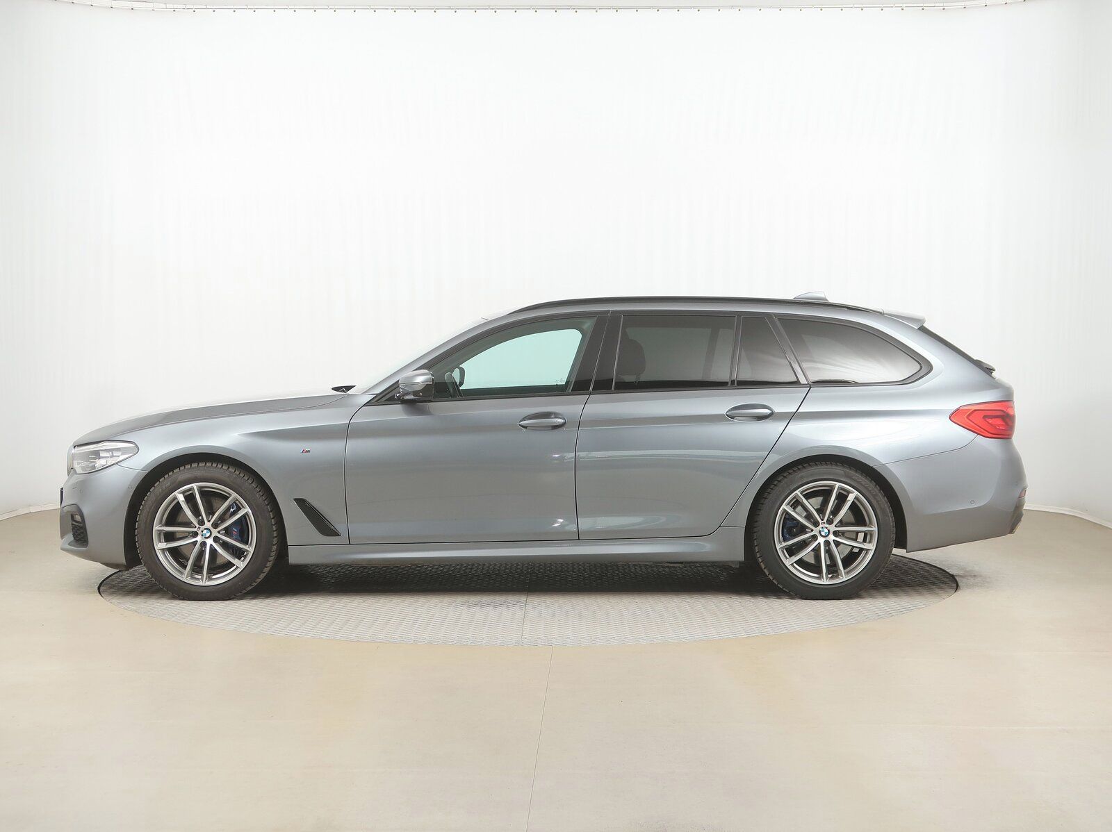 BMW Řada 5, 530i xDrive, 4X4, Automat, ČR - fotka 3