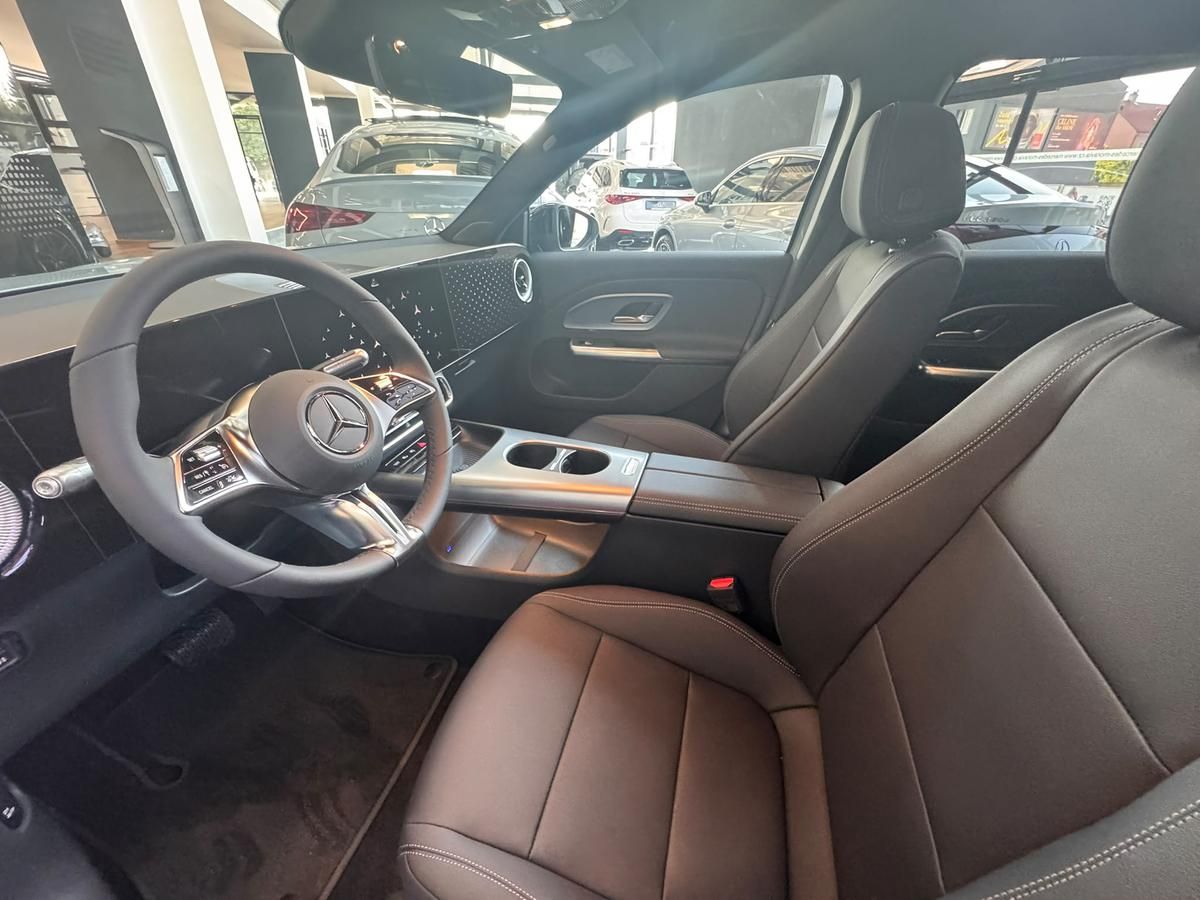 Mercedes-Benz GLB, 200 4MATIC - fotka 5