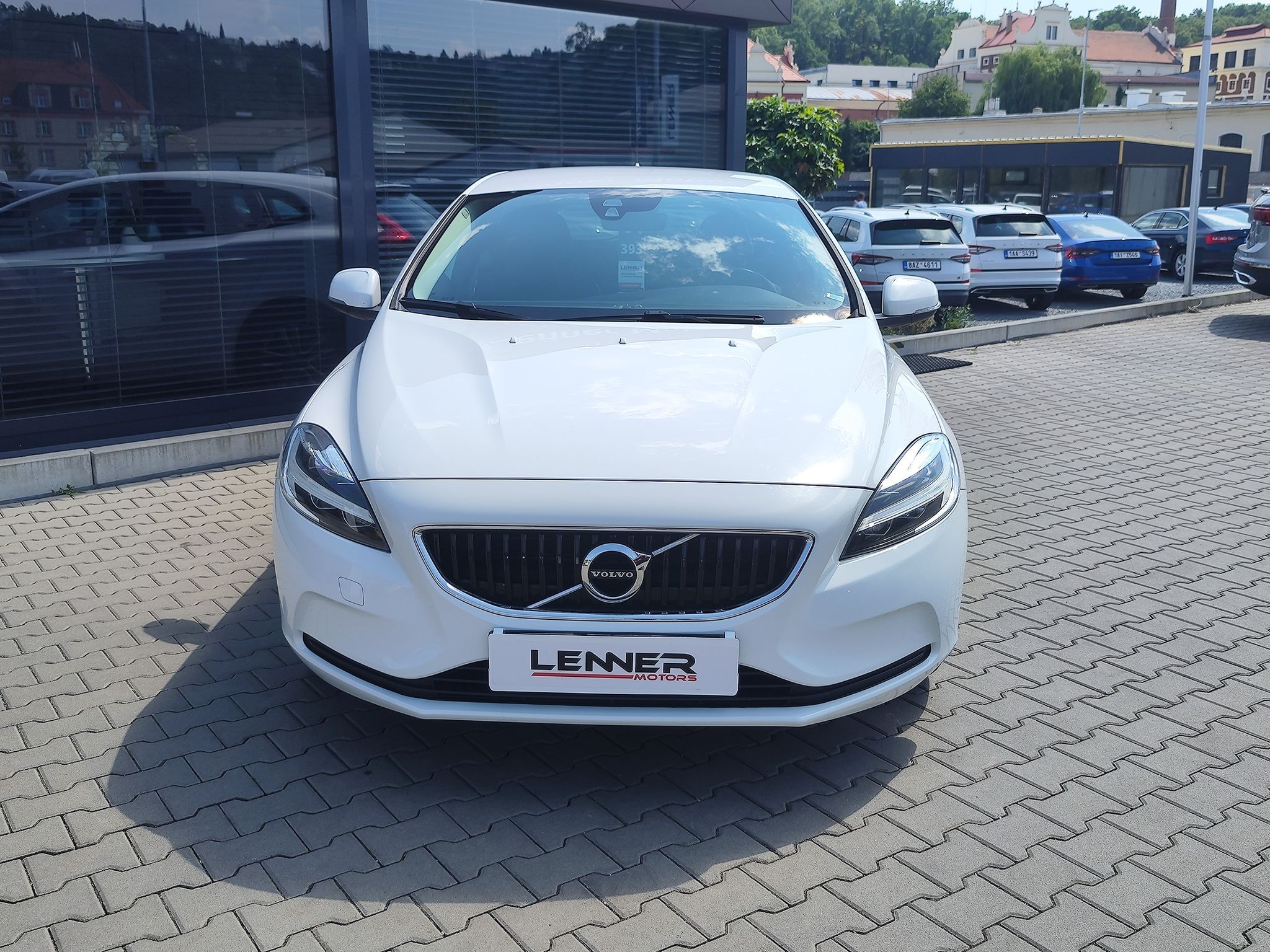 Volvo V40, 2.0 TDI/110kW - fotka 2