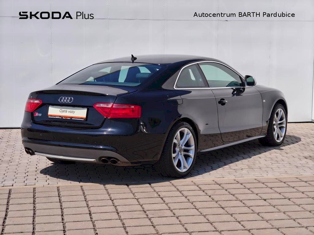 Audi S5, 4,2 FSI / quattro / manuál - fotka 2
