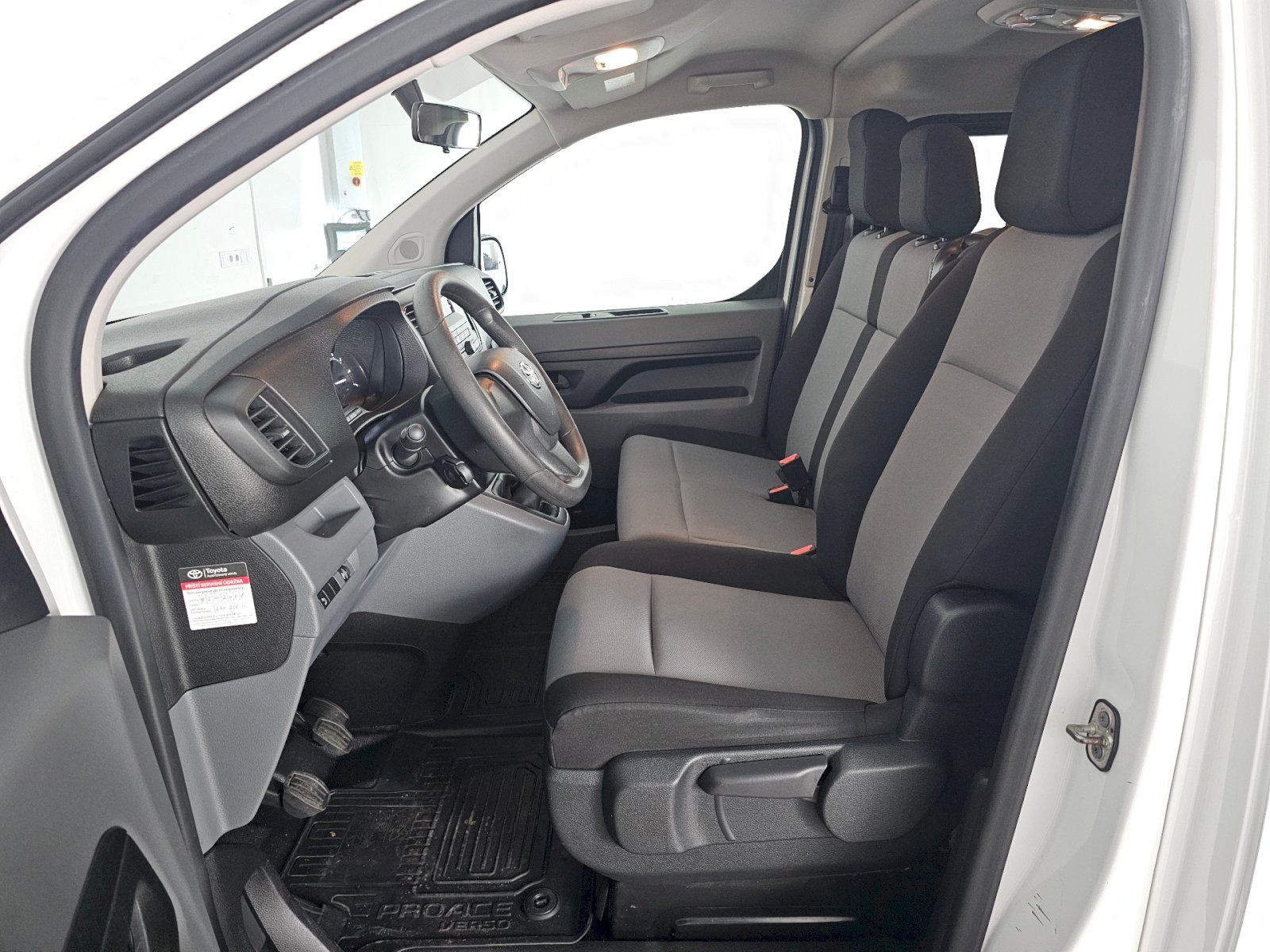 Toyota Proace Verso, 2.0L 150k Combi L1 - fotka 6