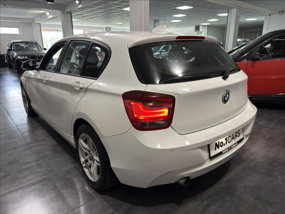 BMW Řada 1, 1,6   116i BI-XEN LED SPORT - fotka 4