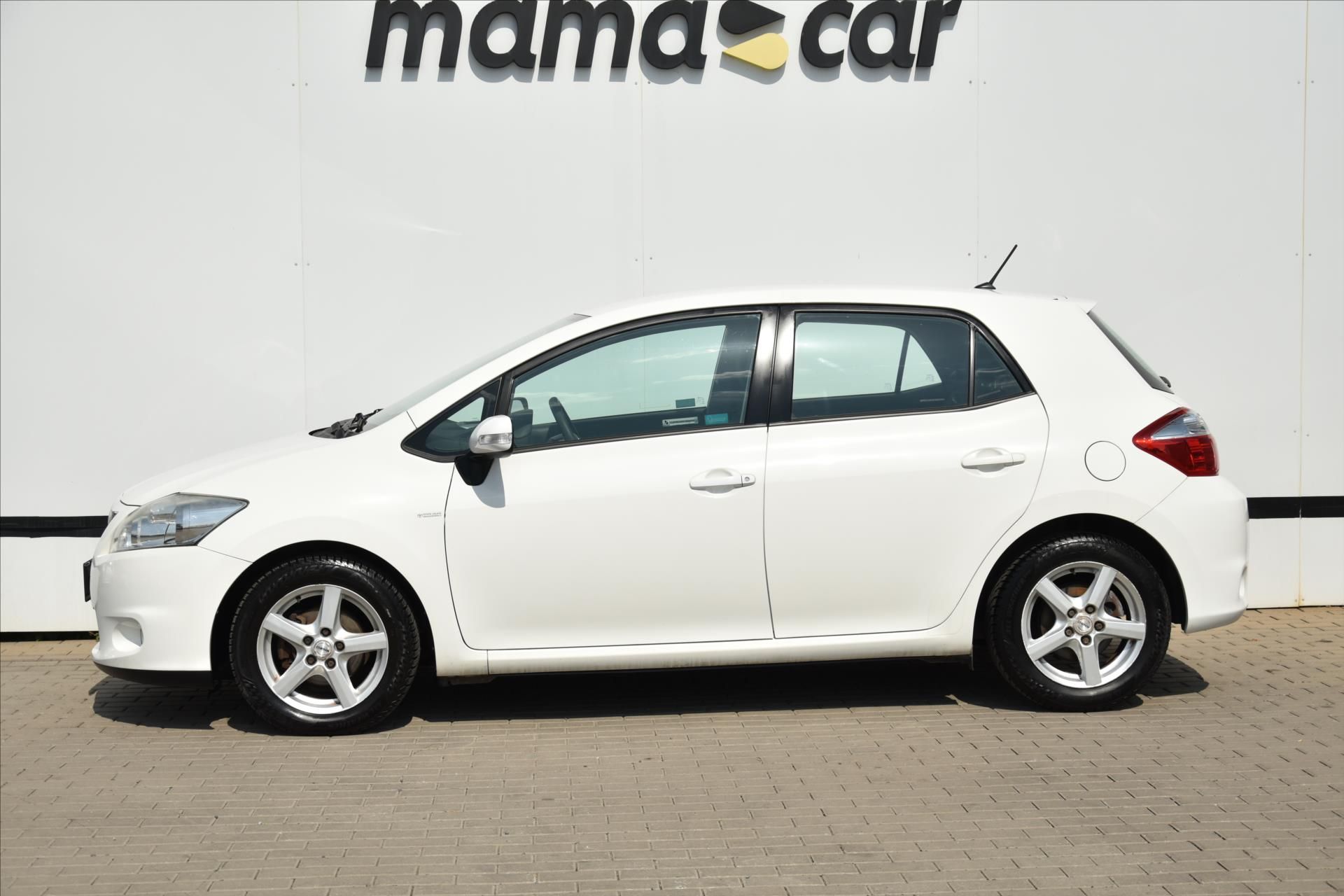 Toyota Auris, 1.6 VVTI 97kW ČR - fotka 4