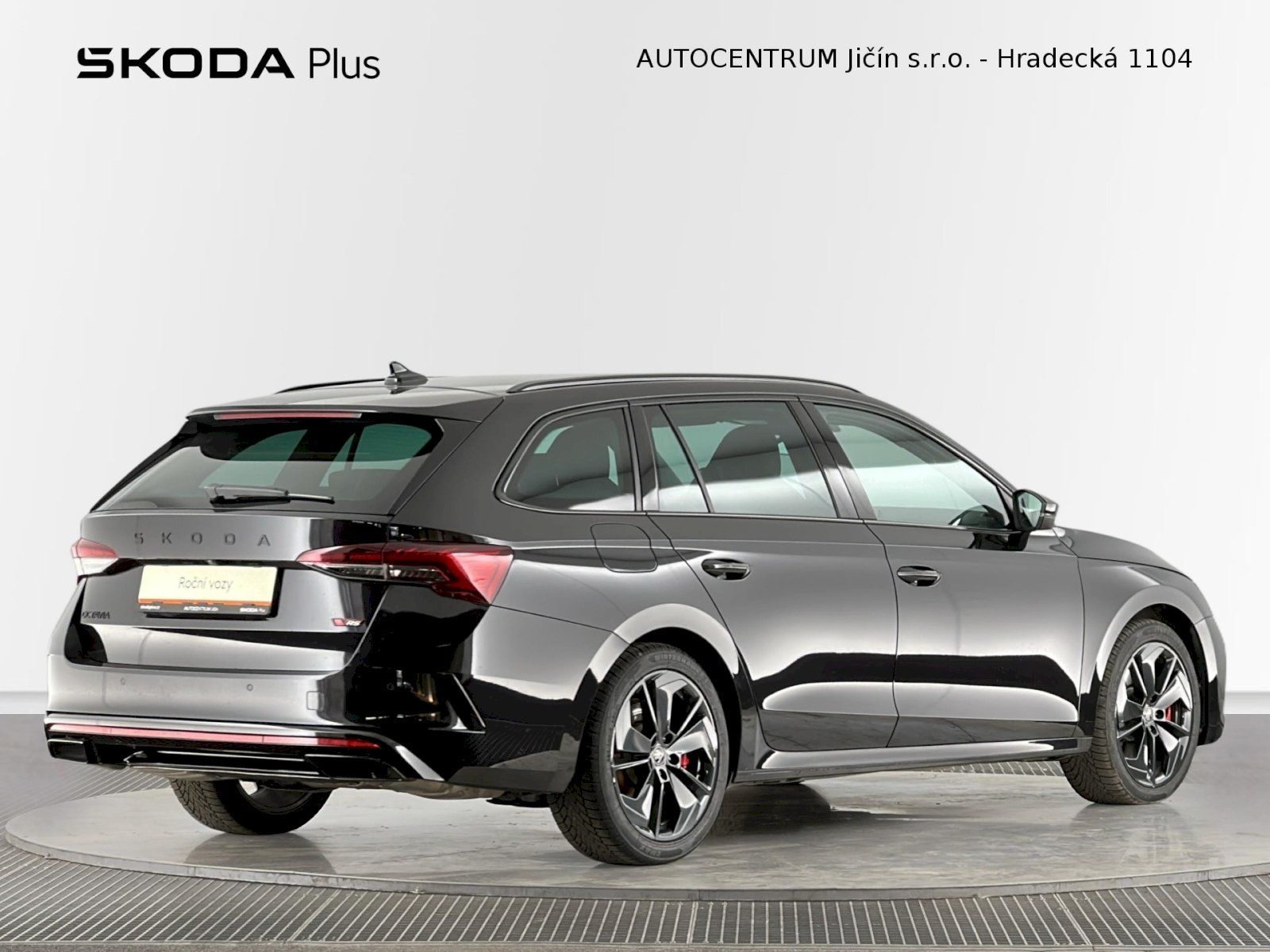 Škoda Octavia, Combi DSG 2.0TSI 195kW RS - fotka 2