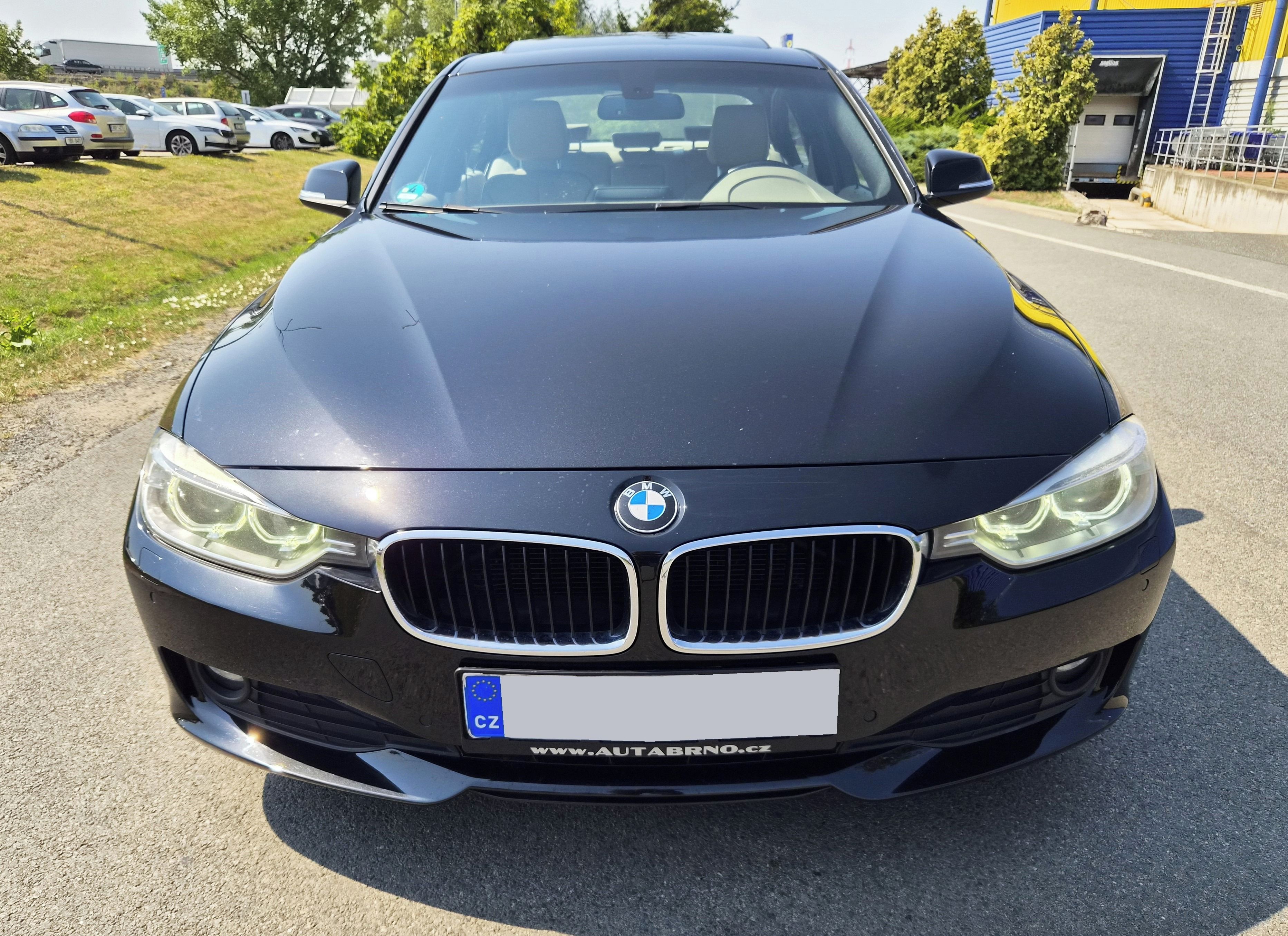 BMW Řada 3, 335i 305PS MANUÁL LED ŠÍBR WEB - fotka 2