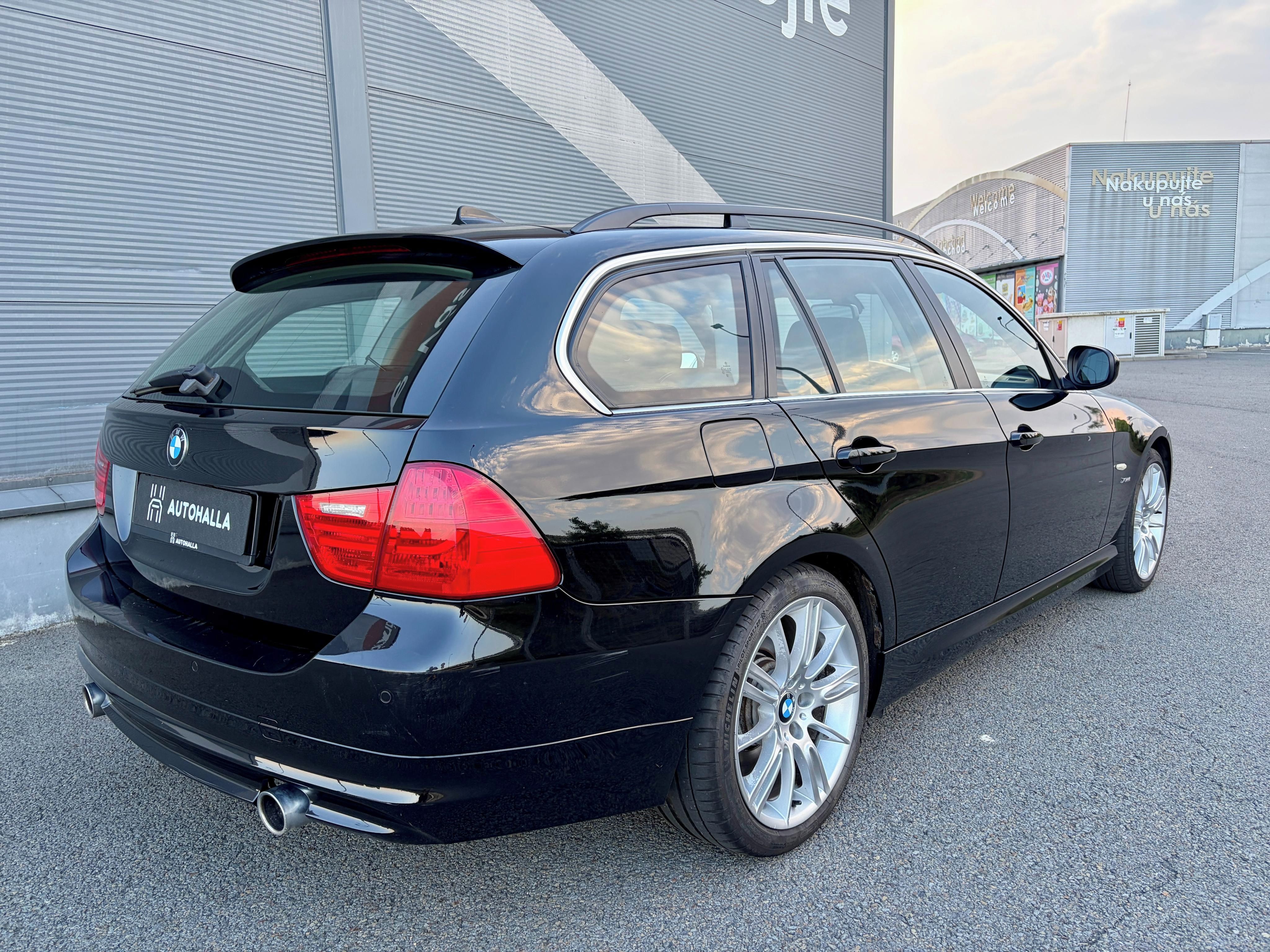 BMW Řada 3, 335xi Manual WEBASTO Xenon NAV - fotka 3
