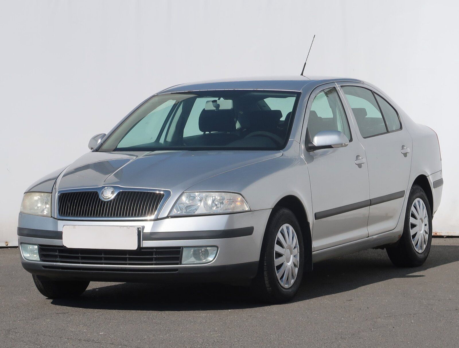 Škoda Octavia, 1.6, Ambiente, Klima - fotka 2
