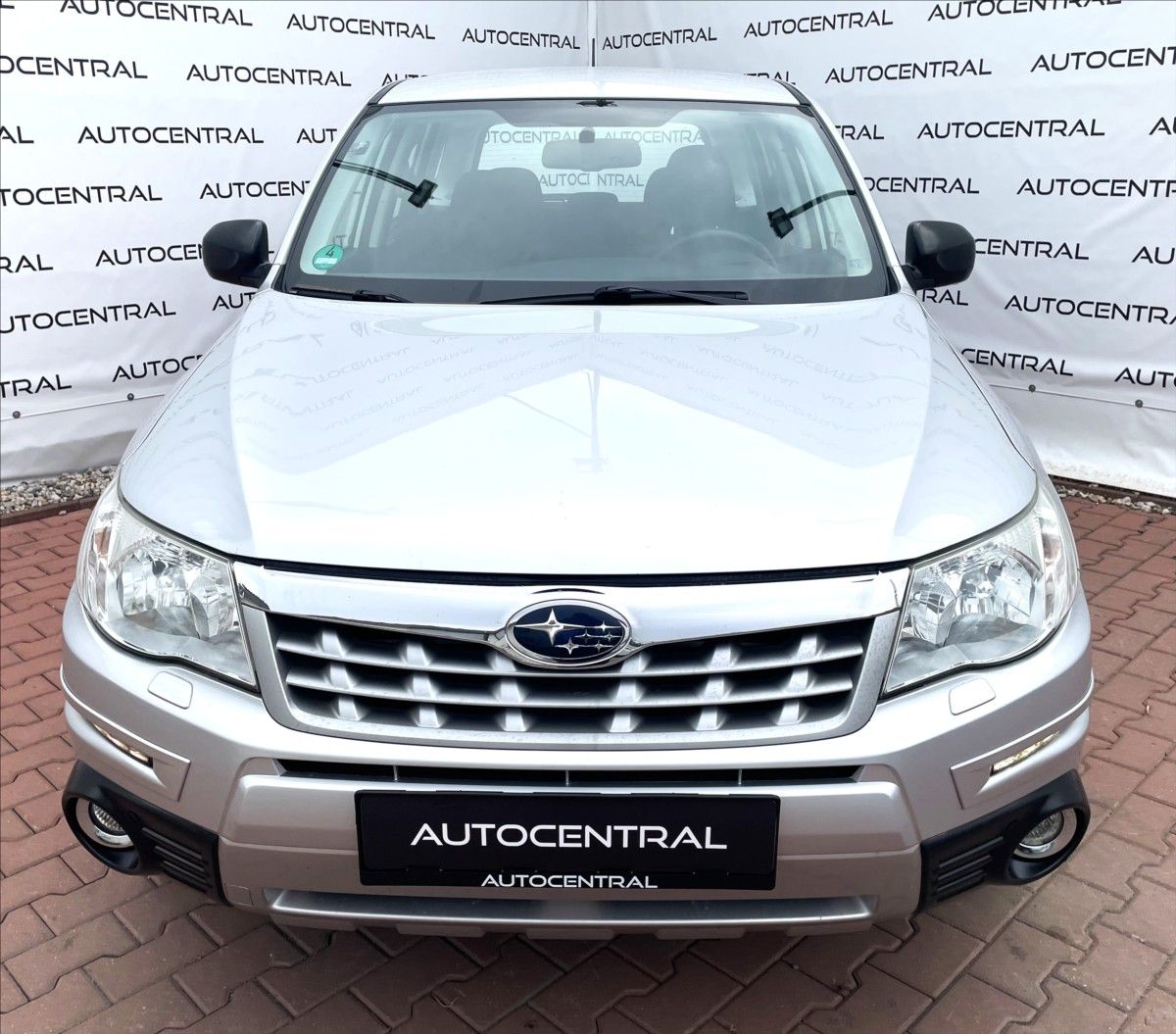 Subaru Forester, 2,0 i,110kW,AWD,serv.kn. - fotka 2