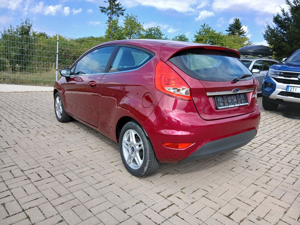 Ford Fiesta, 1,2  najeto 56tis Km - fotka 3