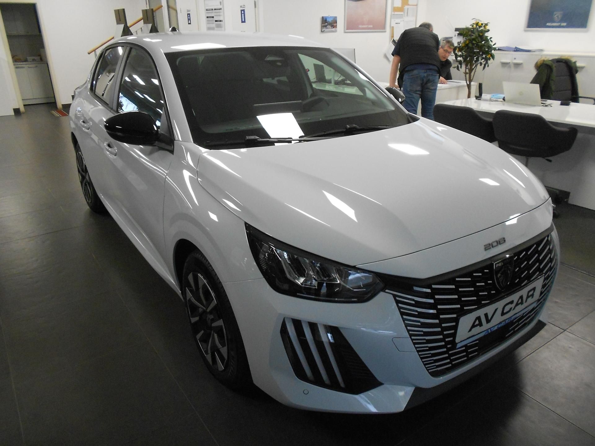 Peugeot 208, BUSINESS Hybrid 110 e-DCS6 - fotka 4