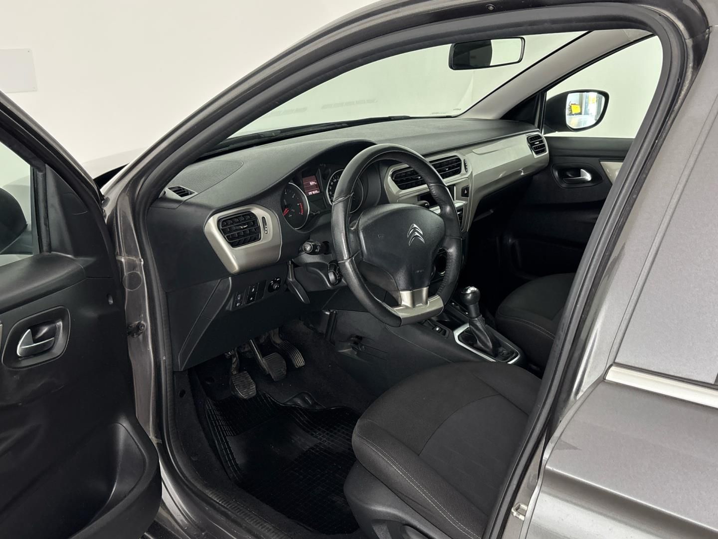 Citroën C-Elysée, 1.2 PureTech / 61 kW - fotka 6