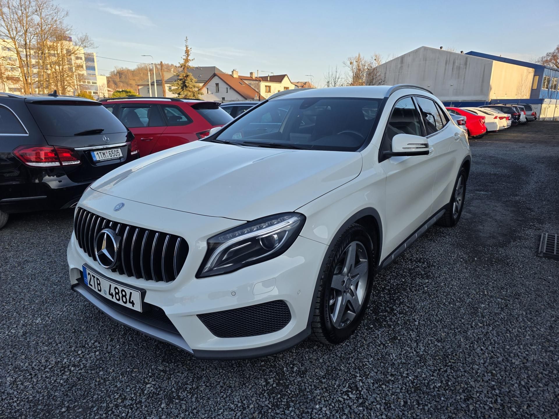 Mercedes-Benz GLA, 220CDI 4-MATIC AMG-Paket - fotka 2