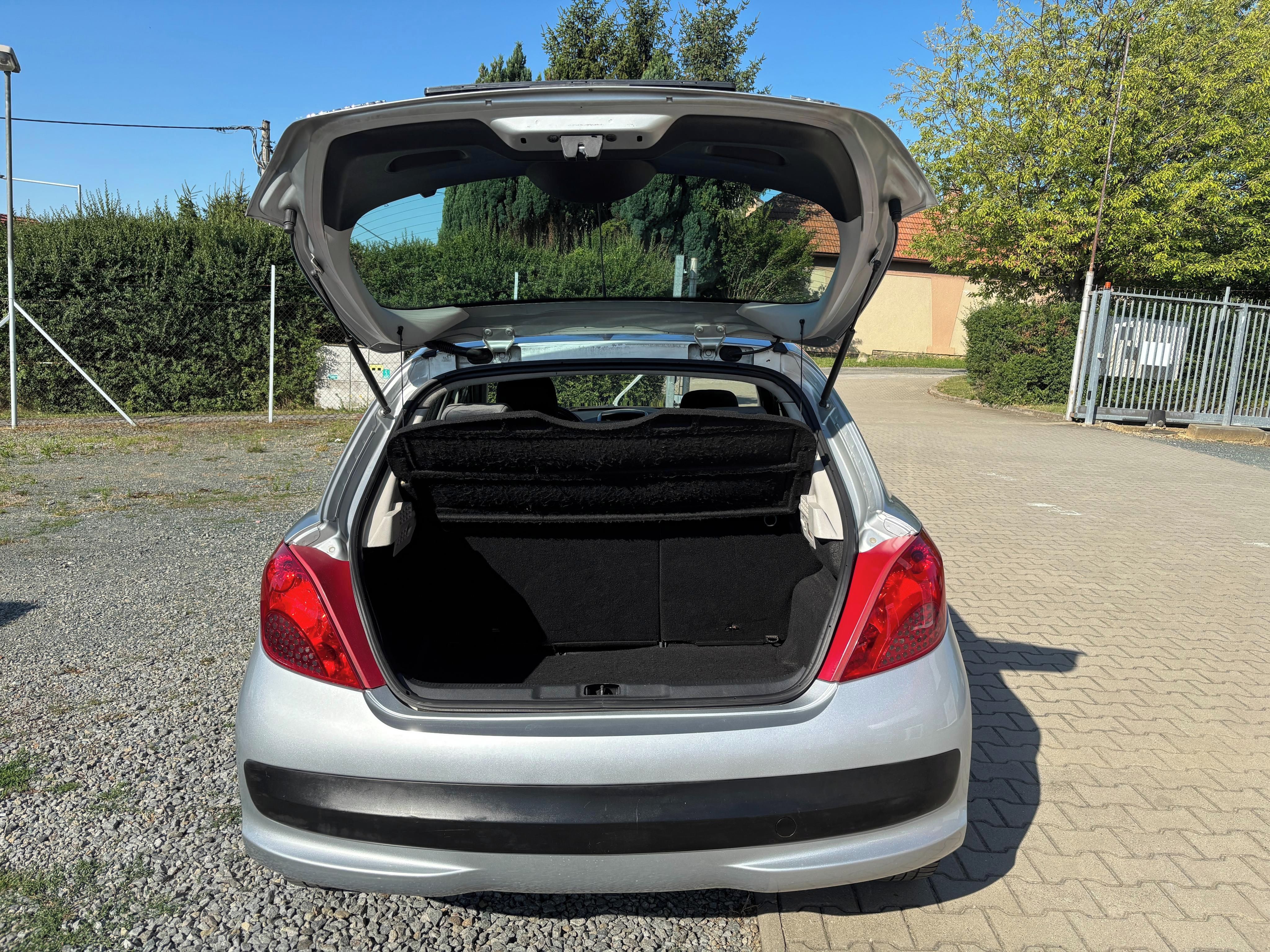 Peugeot 207, 1.4HDi 50kW, nová TK, KLIMA - fotka 6