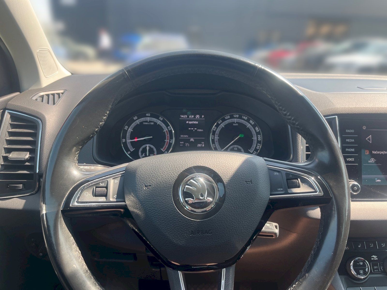 Škoda Karoq, AMBITION 1.5 TSI 110 kW DSG - fotka 5