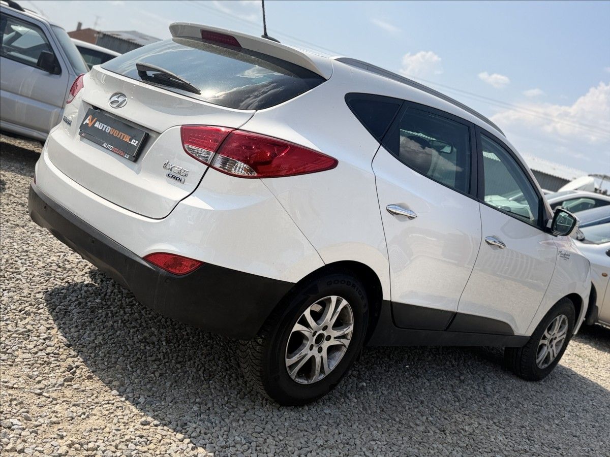 Hyundai ix35, 2,0 135kW A/T NAVI PANO 4X4 - fotka 5