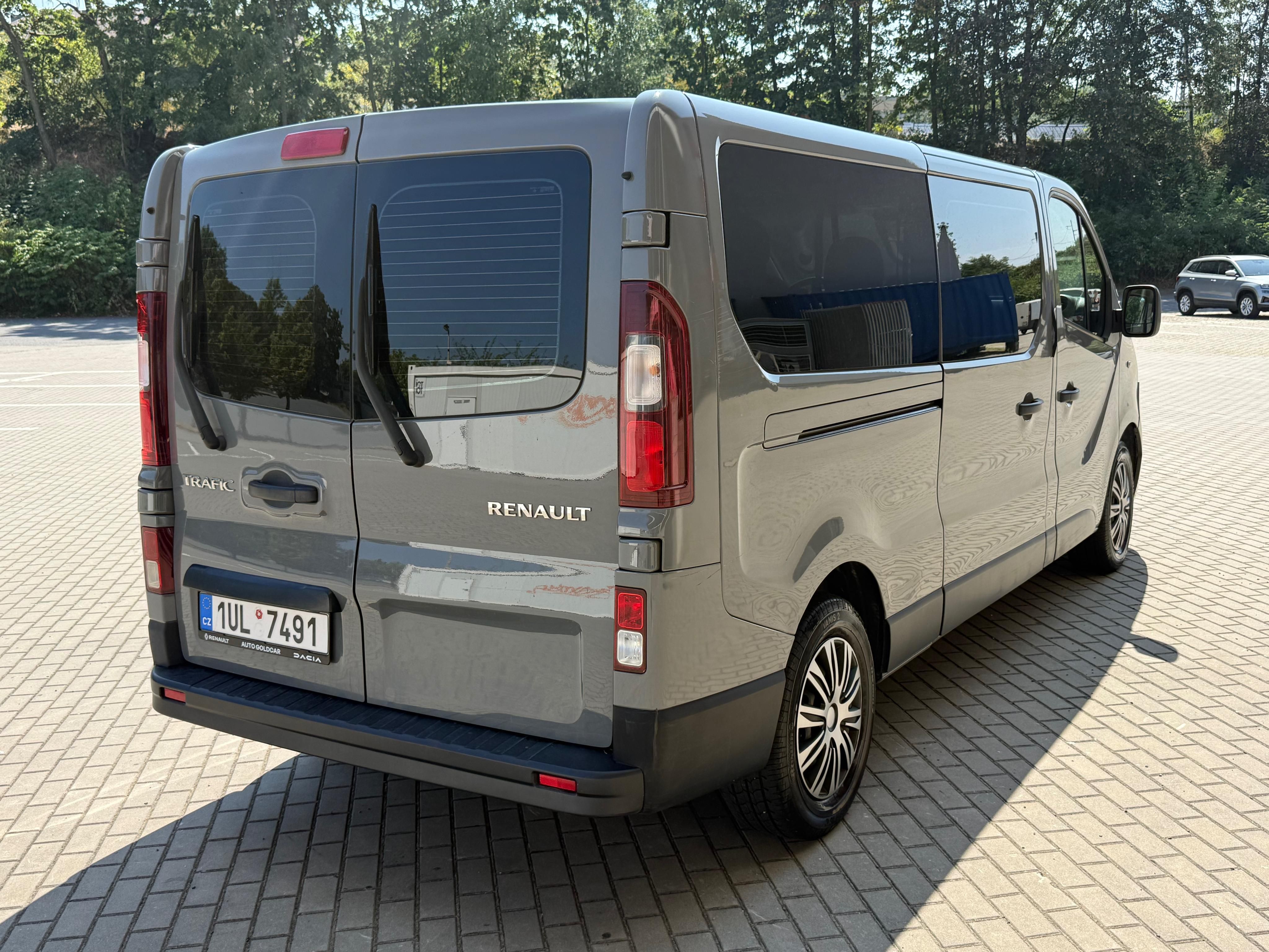 Renault Trafic, 1.6dCi, 89kw 9 míst - fotka 5