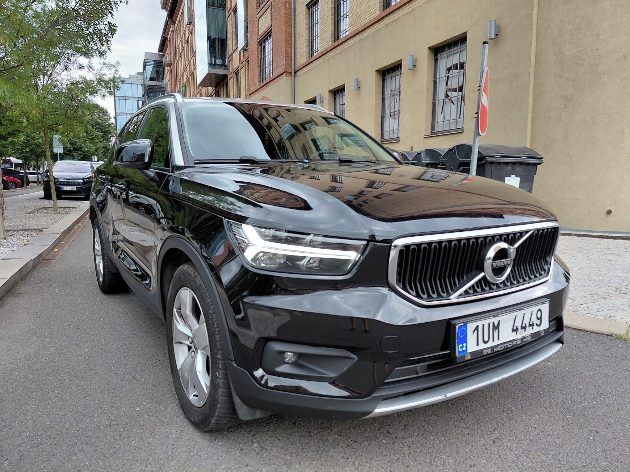Volvo XC40 - fotka 2