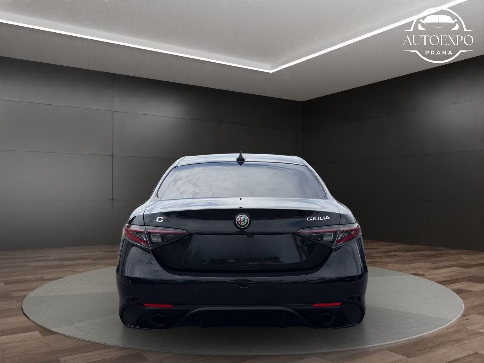 Alfa Romeo Giulia, MY24 Veloce Premium Paket - fotka 4