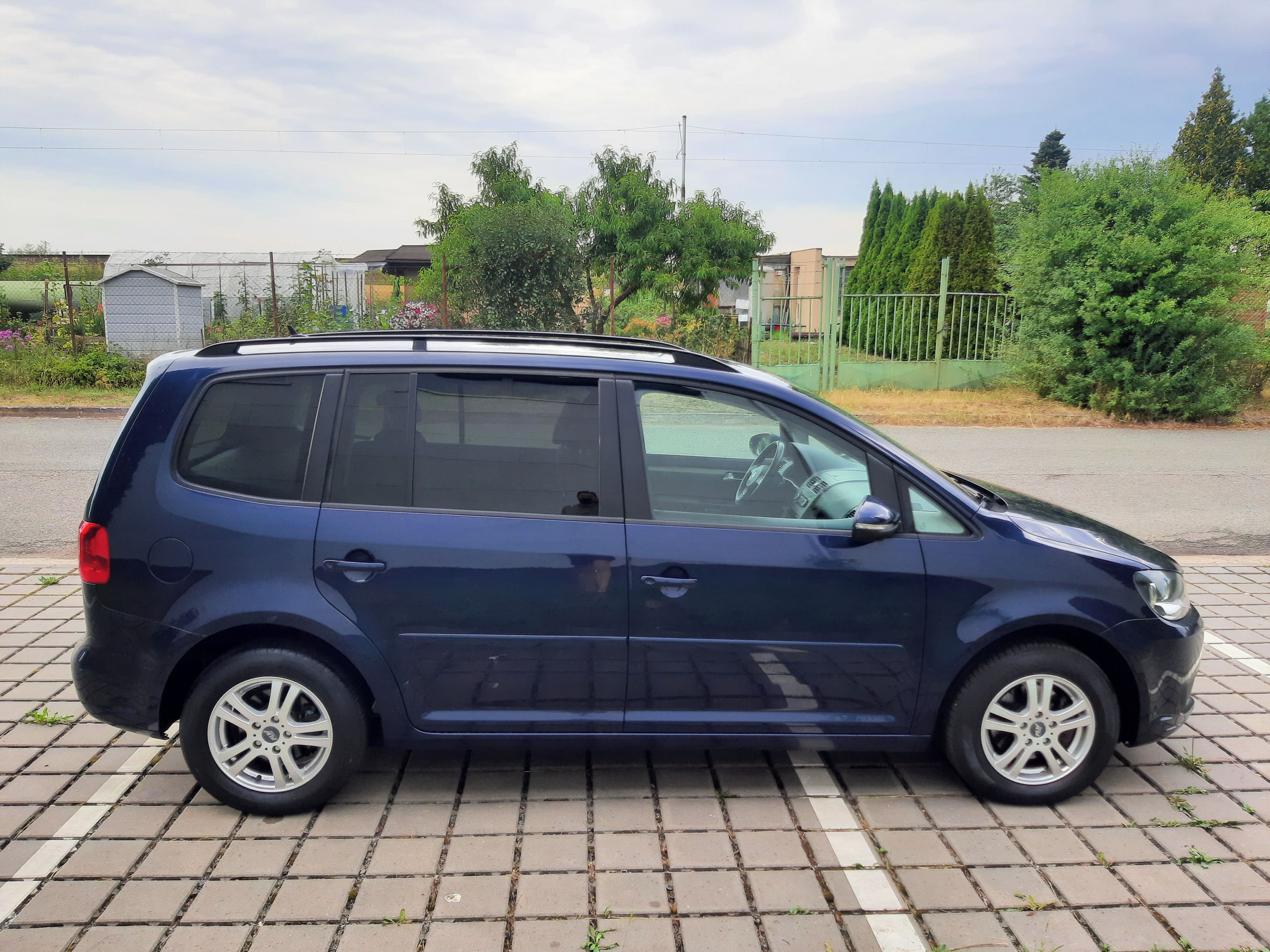 Volkswagen Touran, 1.6 TDI 77Kw, DSG - fotka 6