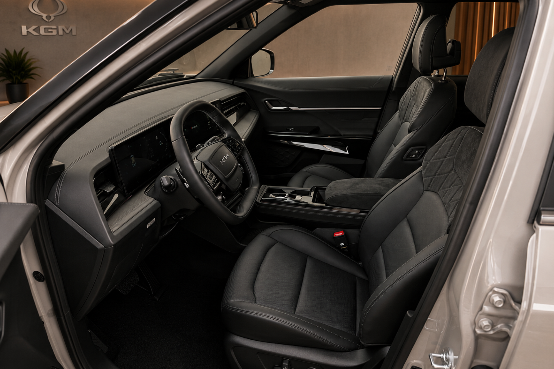 SsangYong Actyon, ACTYON HEV Premium Latte - fotka 5