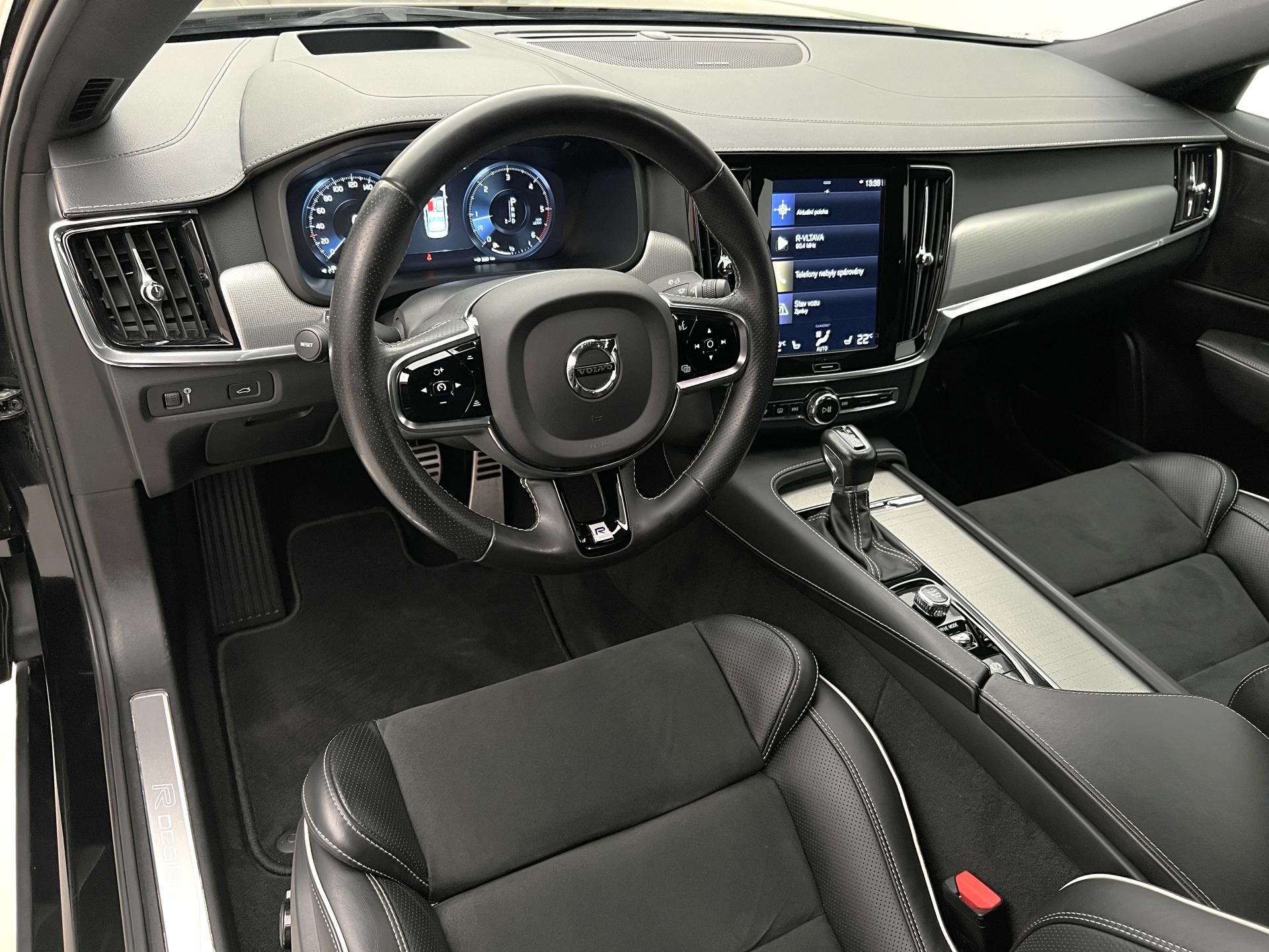 Volvo S90, D5 AWD R-DESIGN AUT - fotka 3