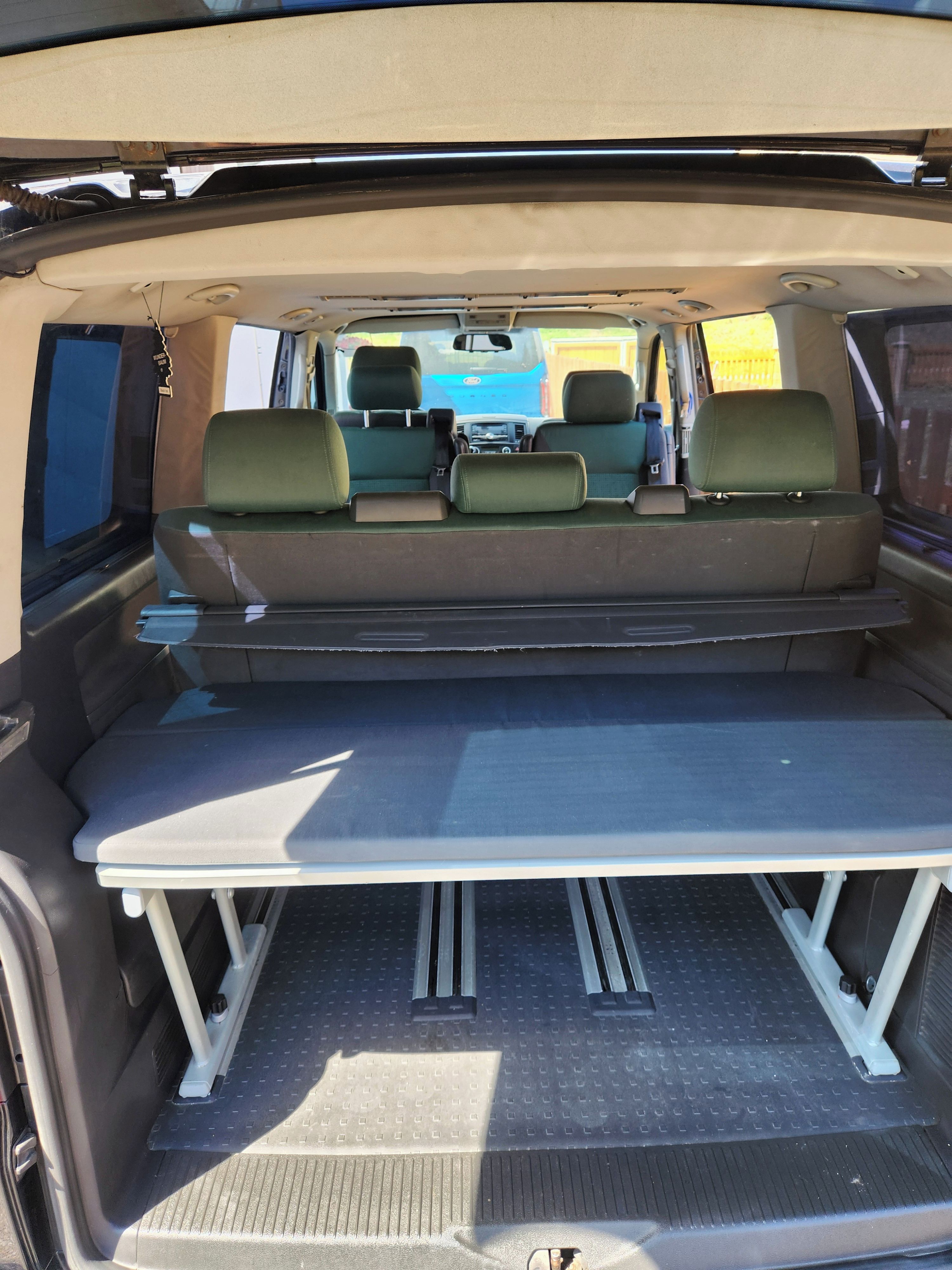 Volkswagen Multivan - fotka 2