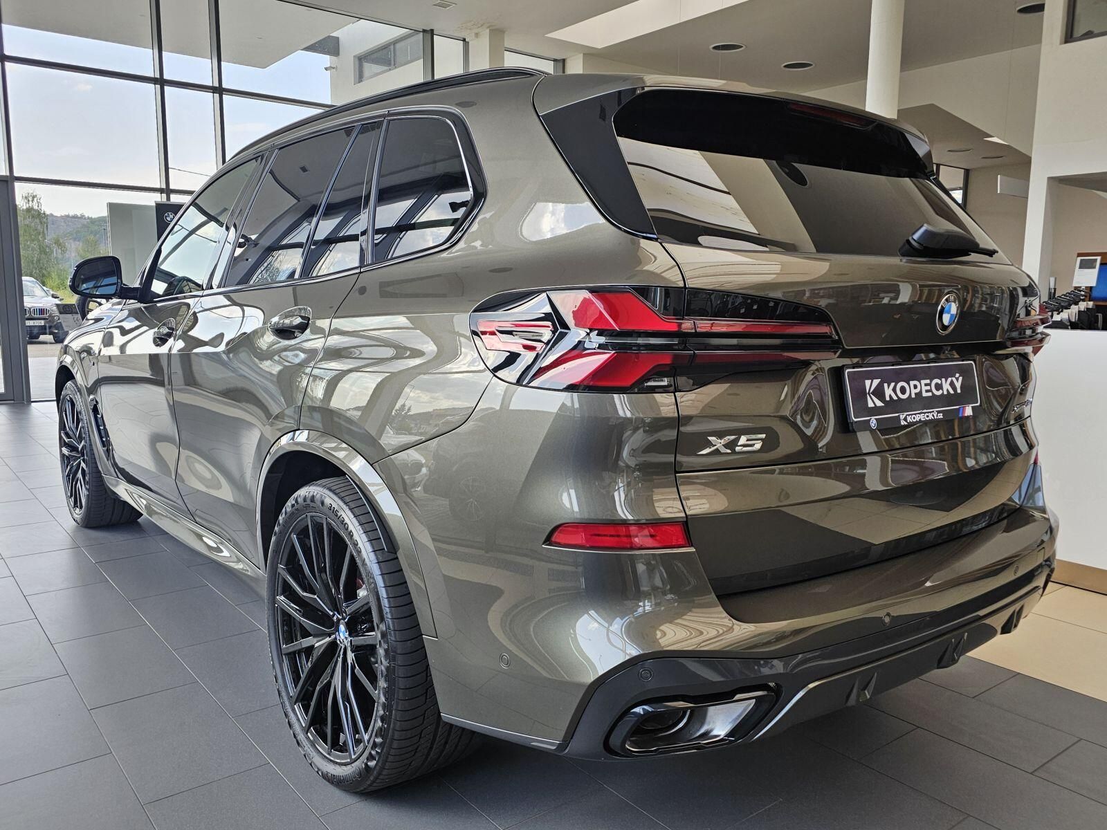 BMW X5, xDrive40d - fotka 5
