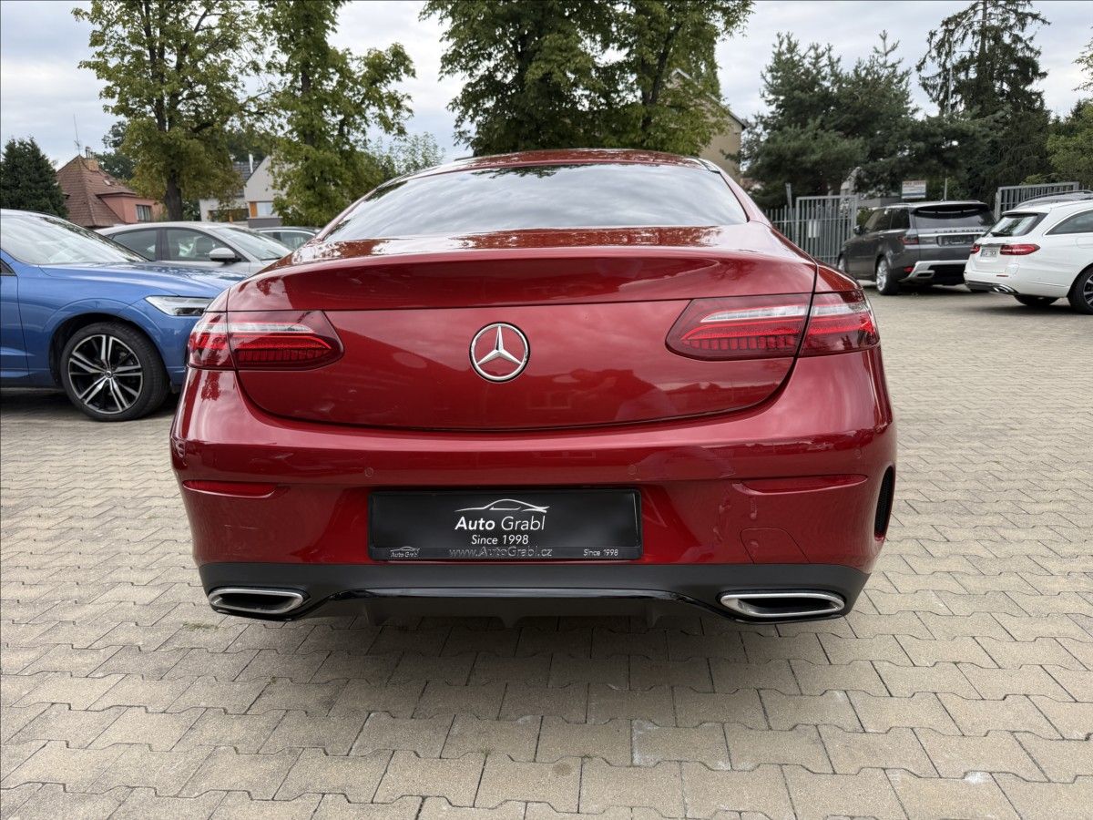 Mercedes-Benz Třídy E, 220d AMG Avantgarde Kupé - fotka 5