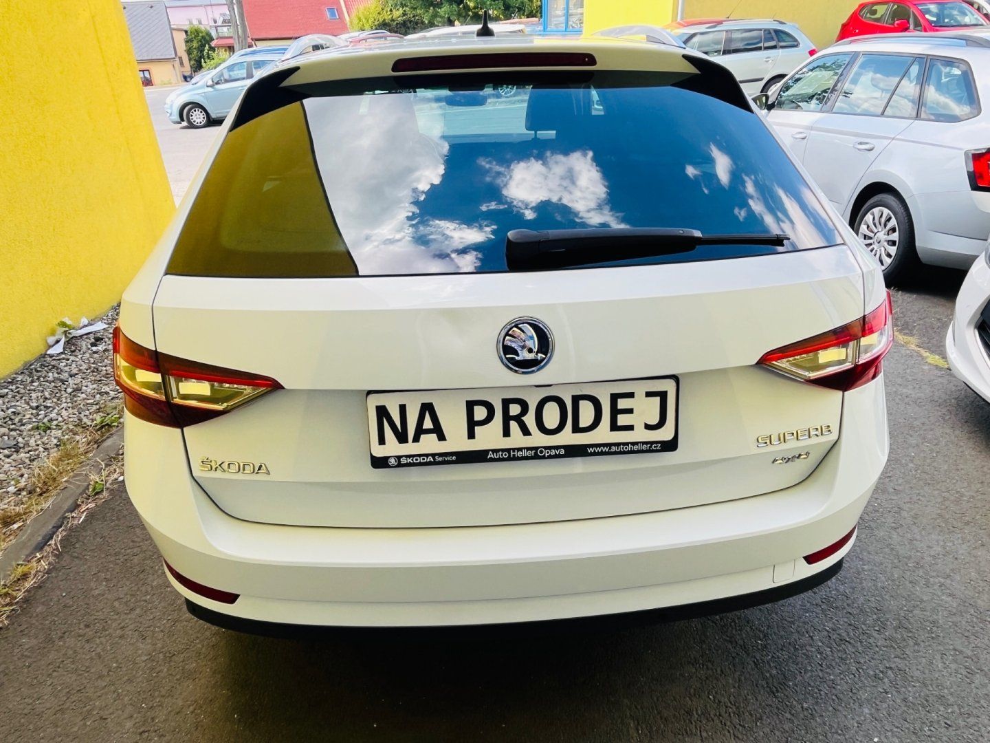 Škoda Superb, 2.0 Tdi 140 kW DSG 4x4 LAURIN - fotka 5